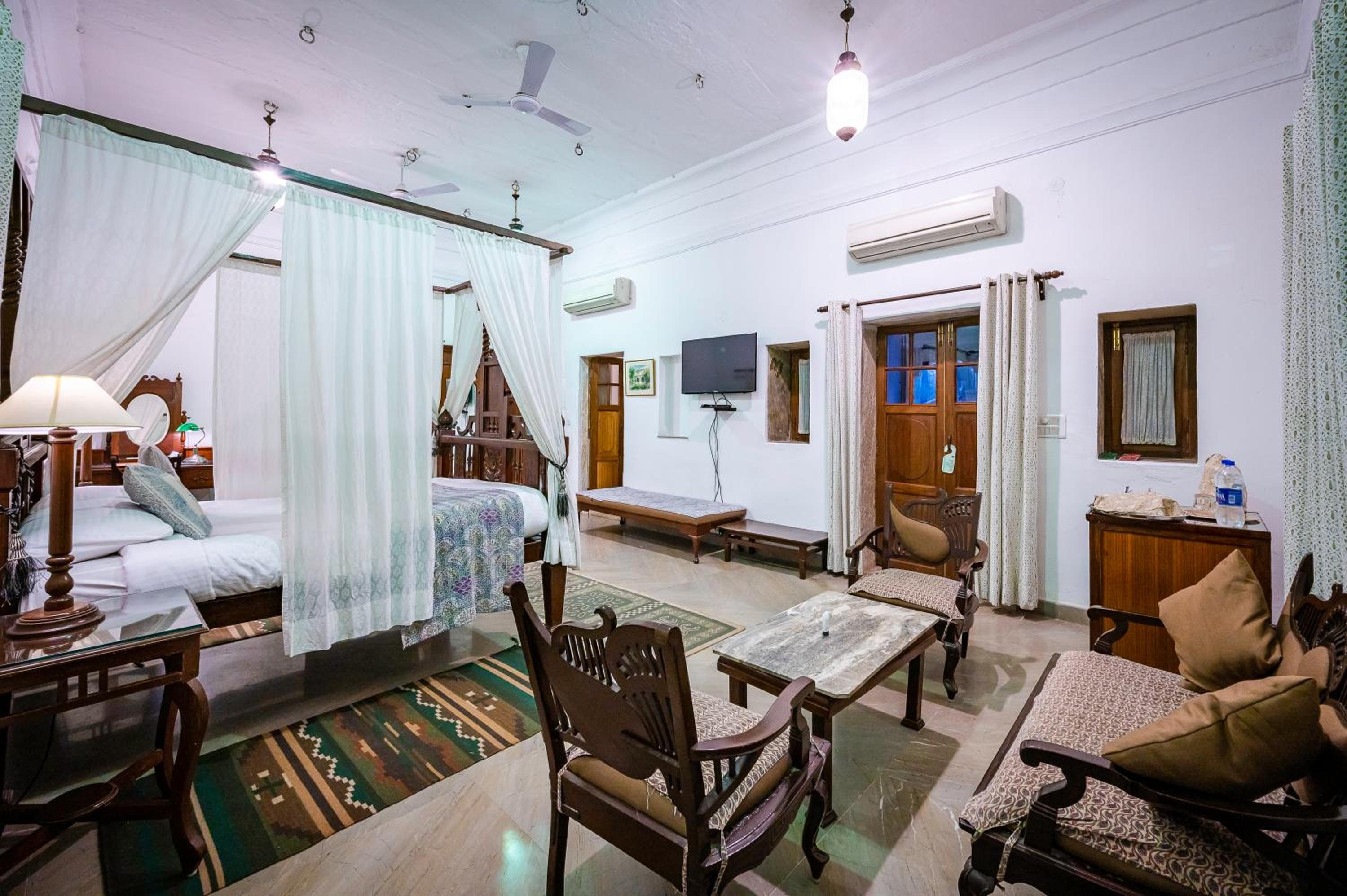 Heritage Royal - Complimentary Evening Tea, 10% off on Laundry Service photo 3