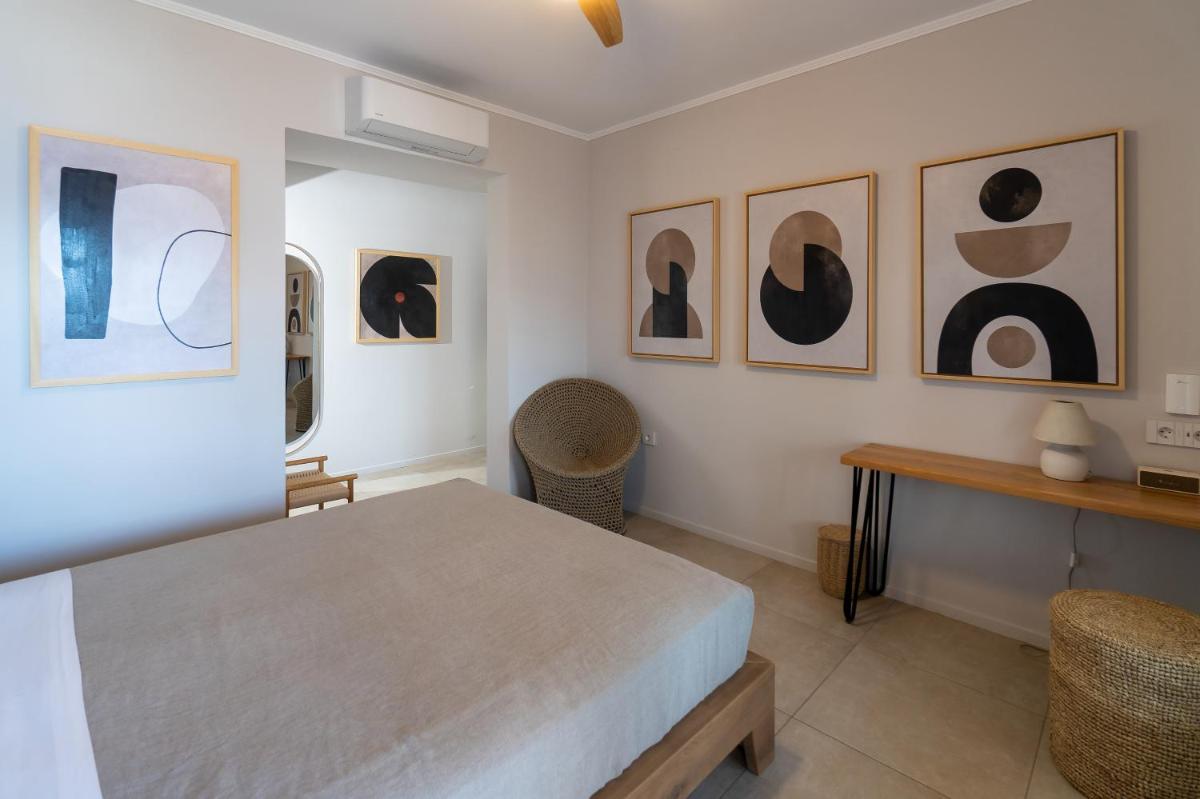 Deluxe Double Room with Balcony and Sea View photo 3