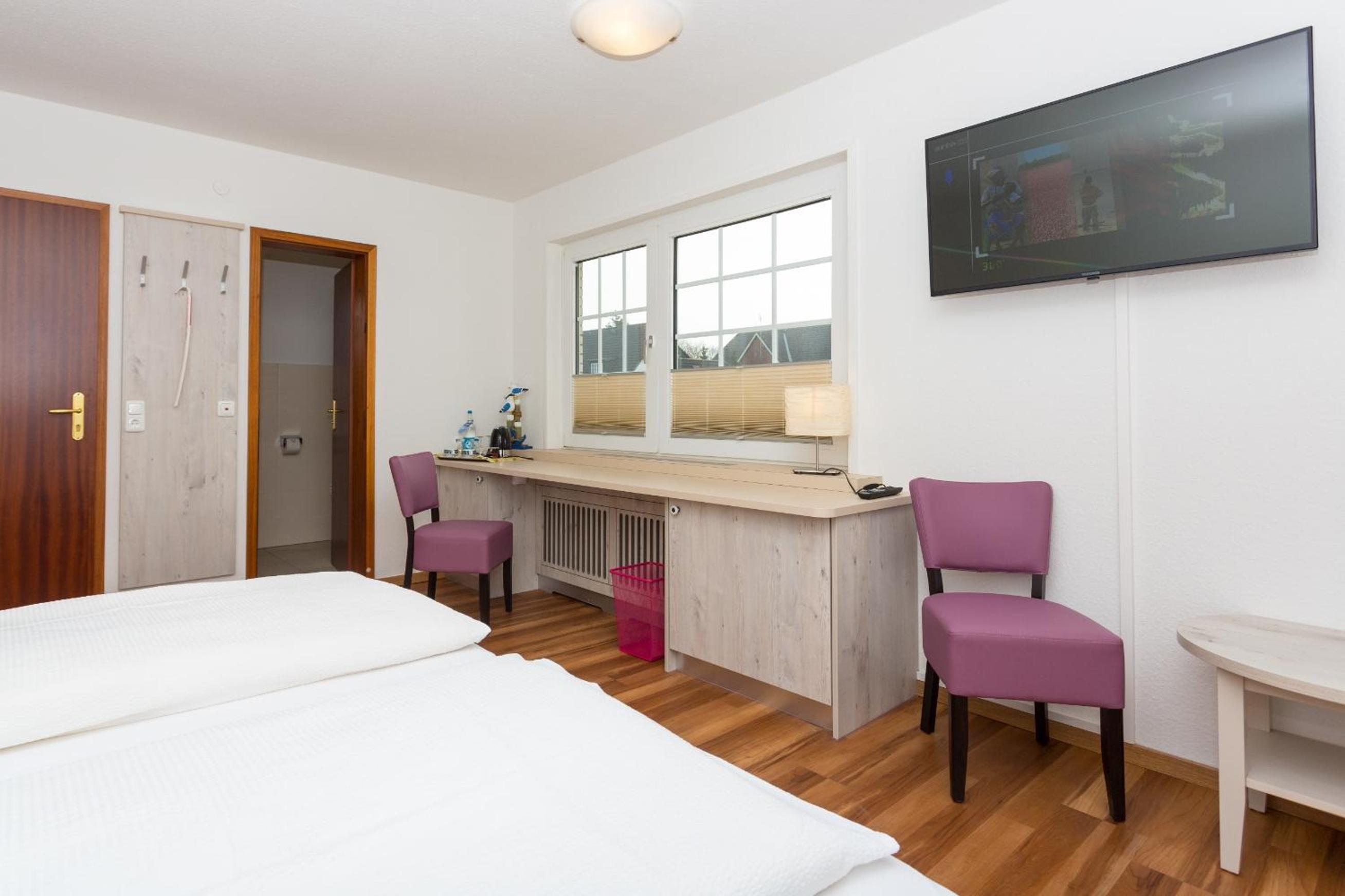 Double Room - Photo 9