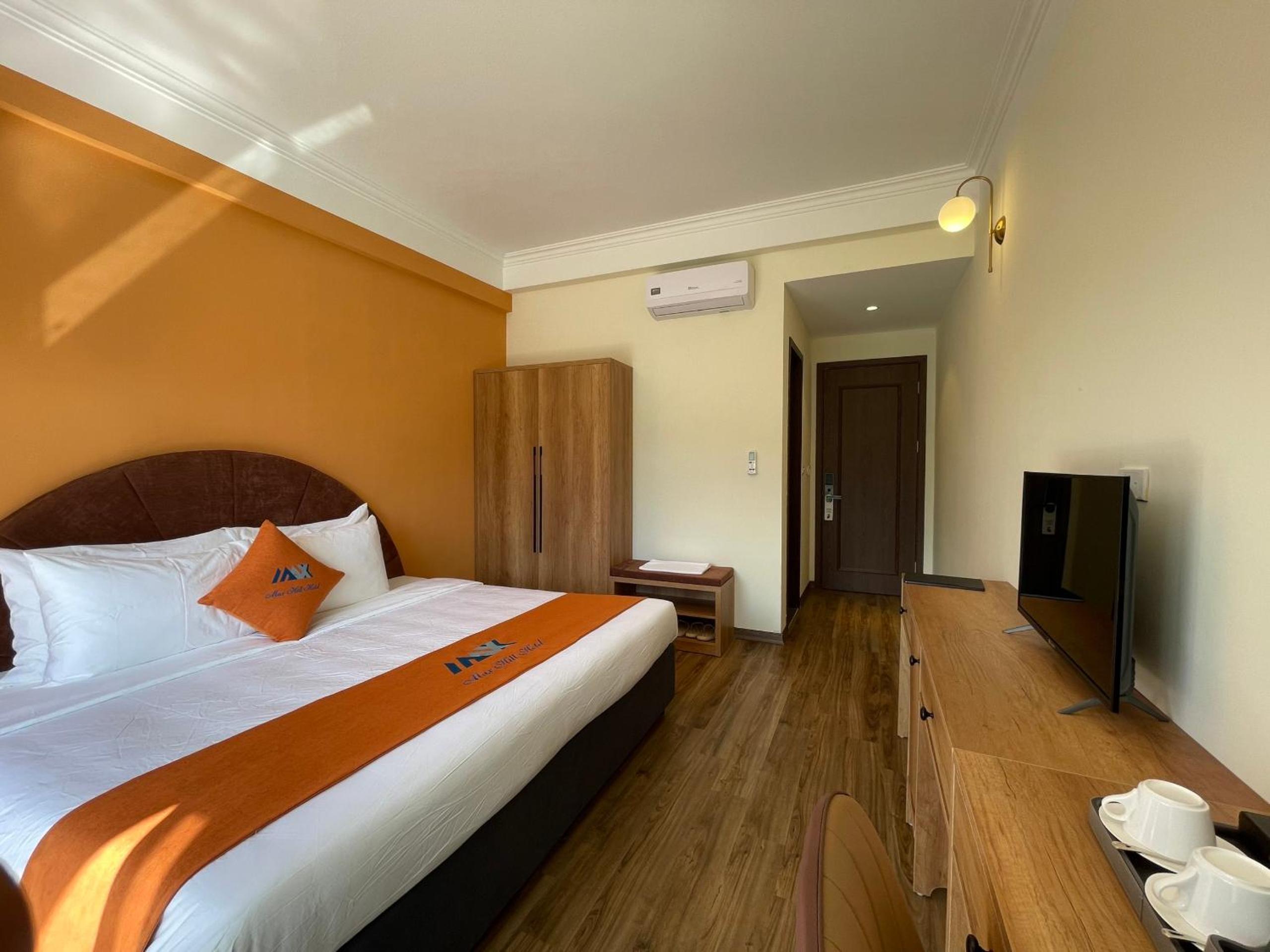 Double Room with Lake View - Photo 27