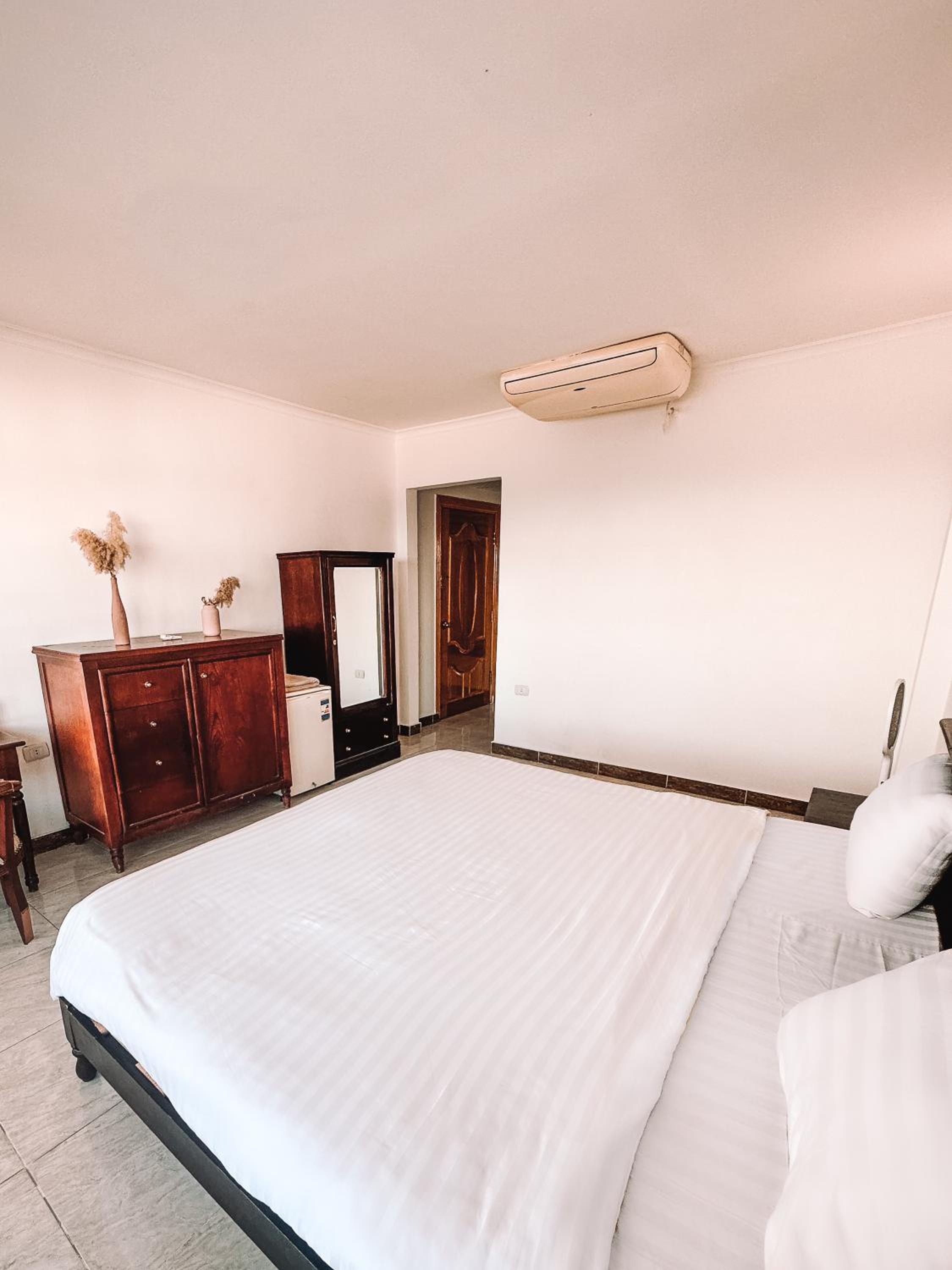 Budget Double Room photo 2