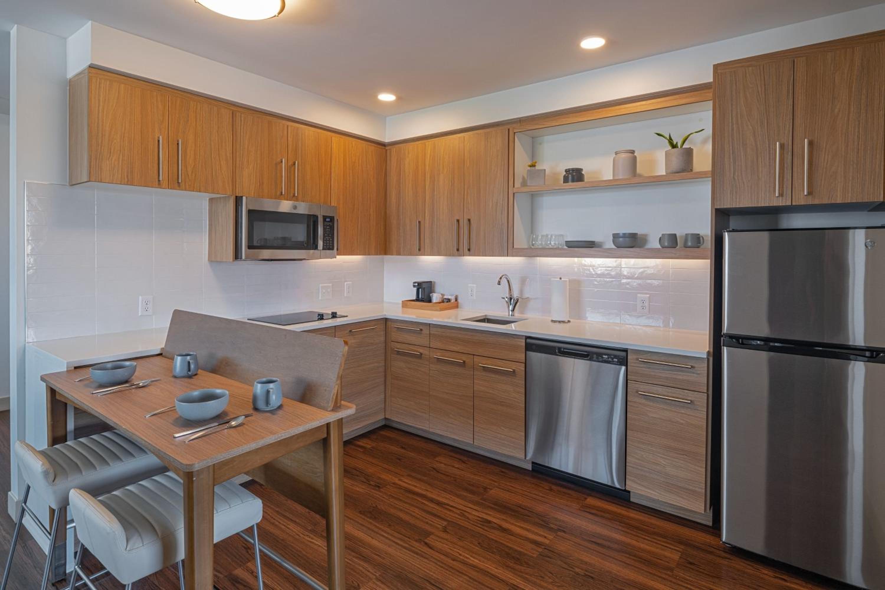 Executive King Suite - Photo 2