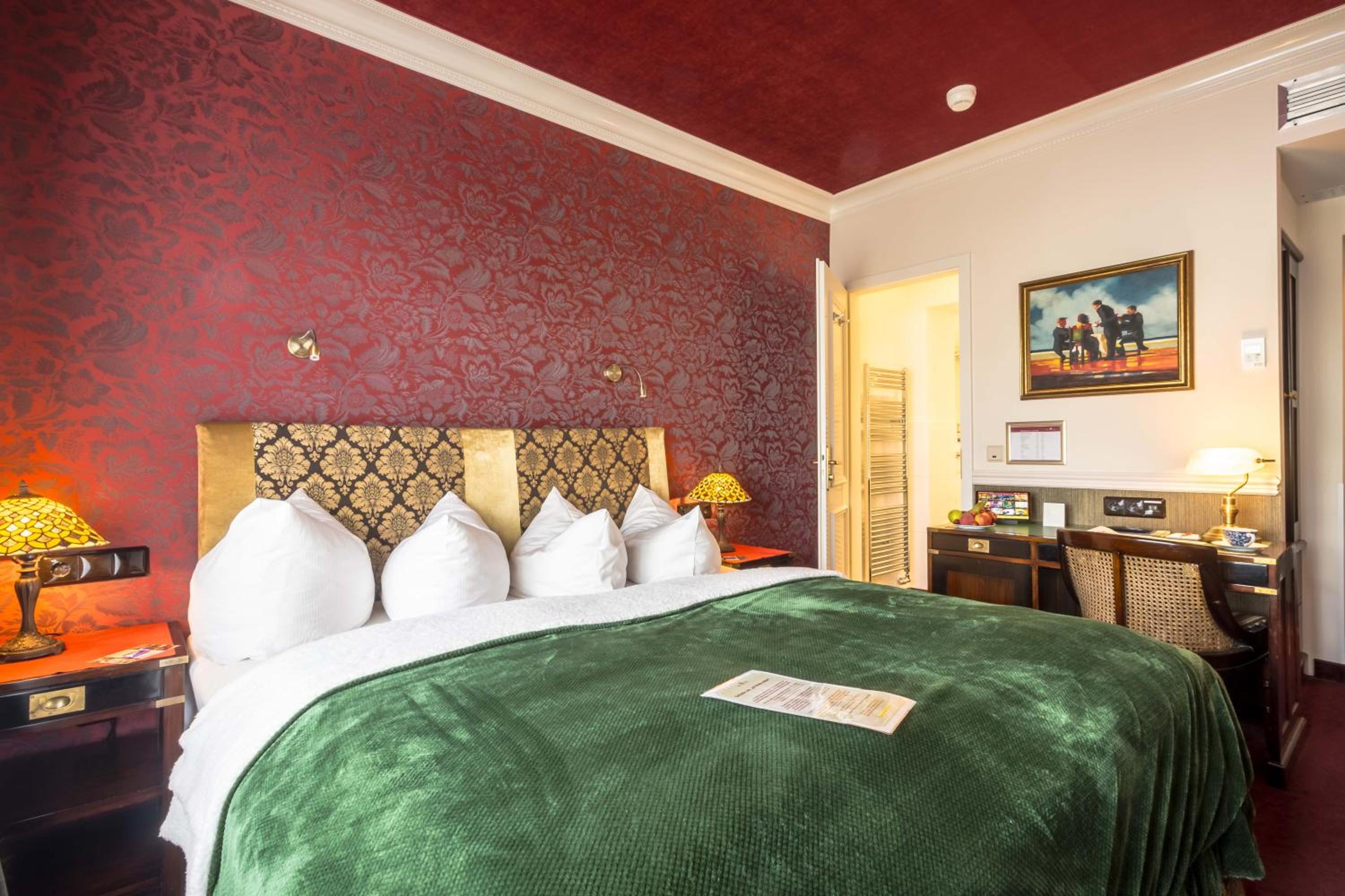 Small Comfort Double or Twin Room photo 1