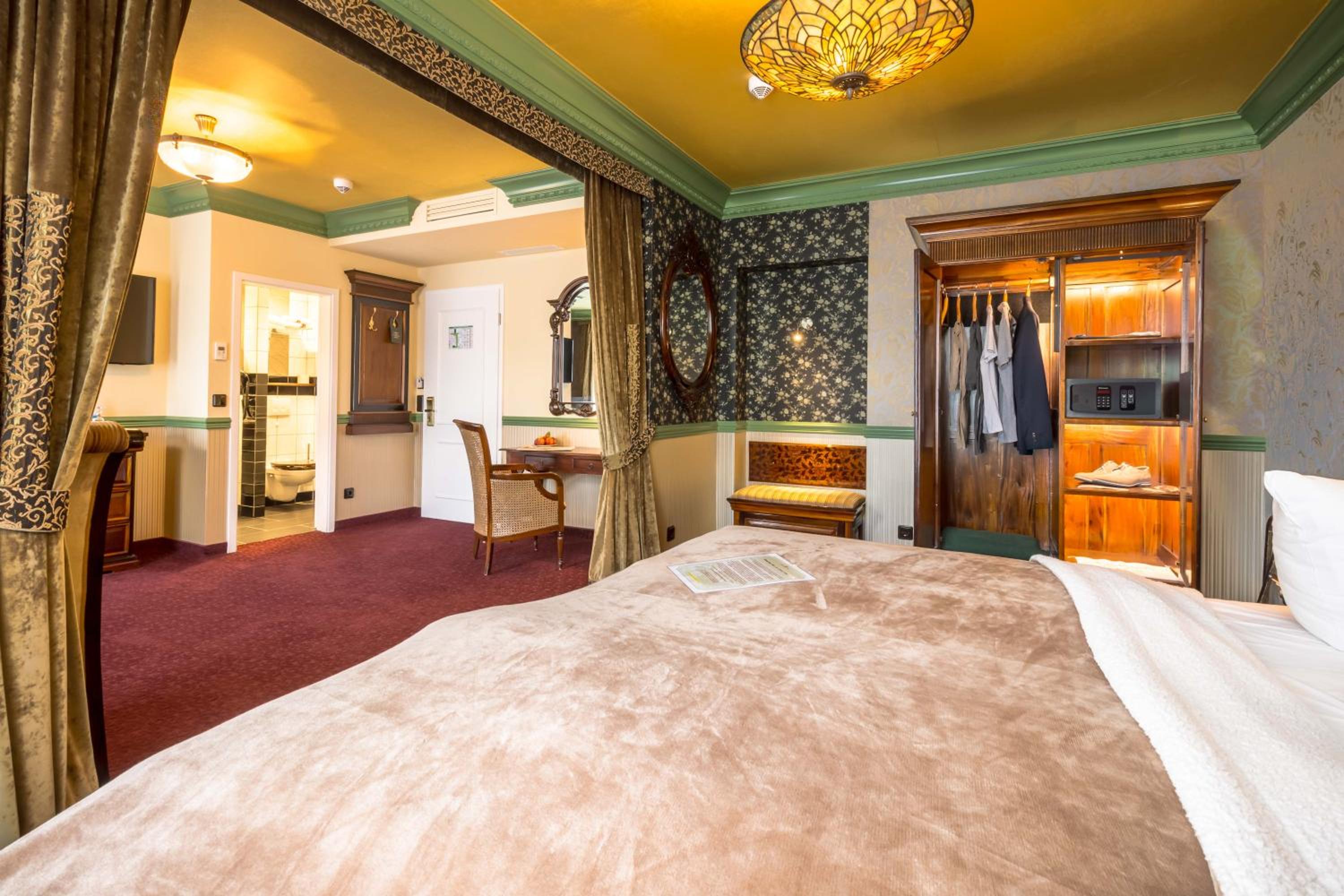 Premium Plus Double or Twin Room - Garden Side photo 3