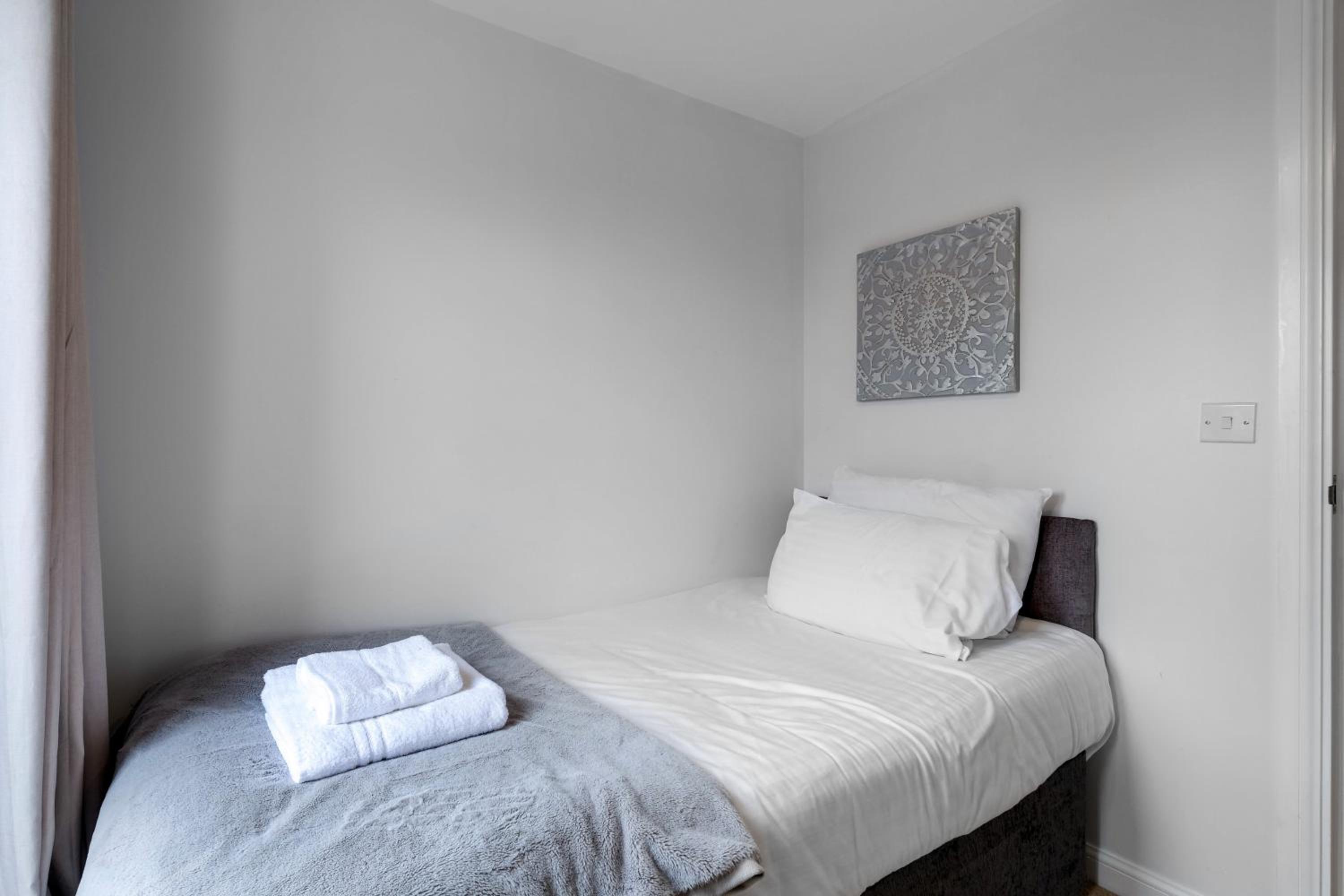 Four-Bedroom House photo 1