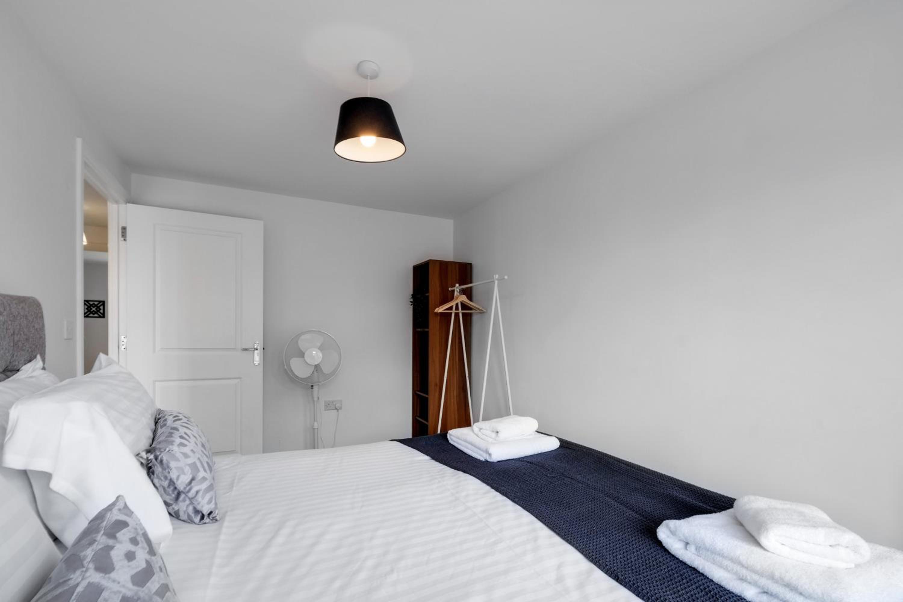 Four-Bedroom House photo 2