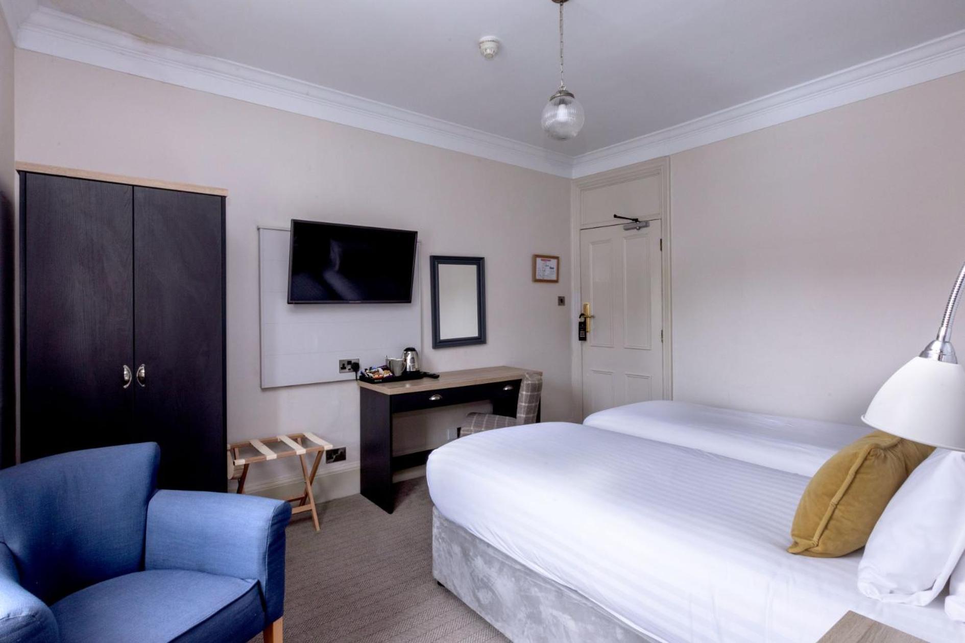 Standard Twin Room photo 3