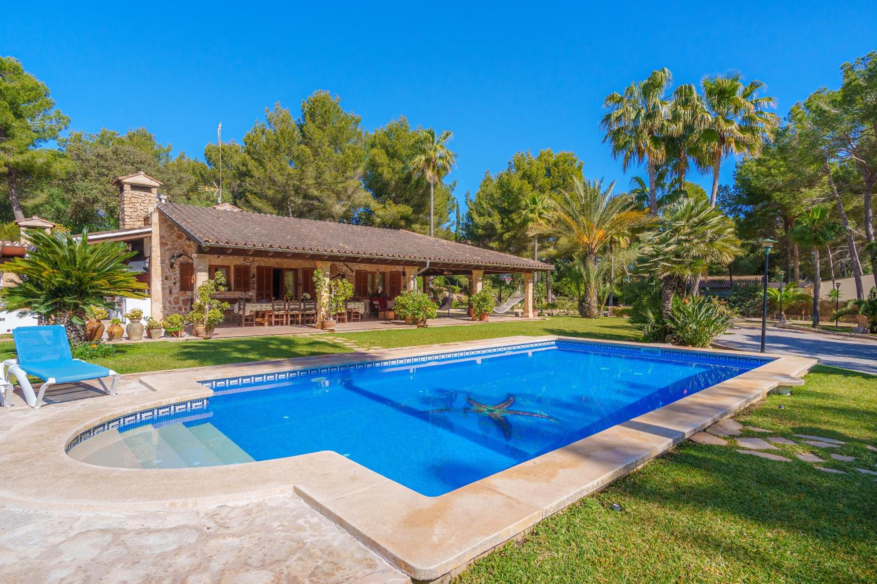 Villa with Private Pool photo 2
