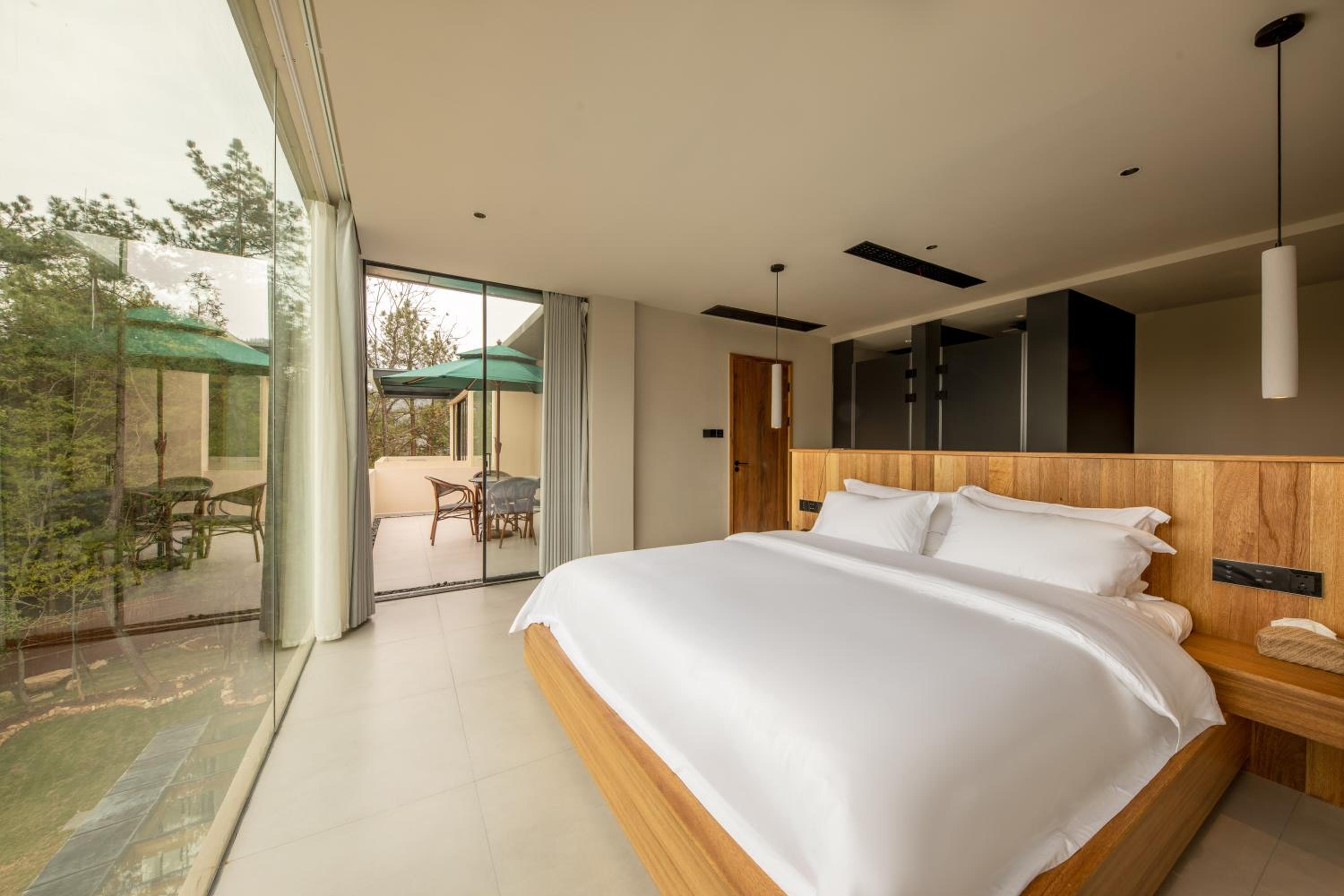 Family Suite with Starry Sky View photo 1