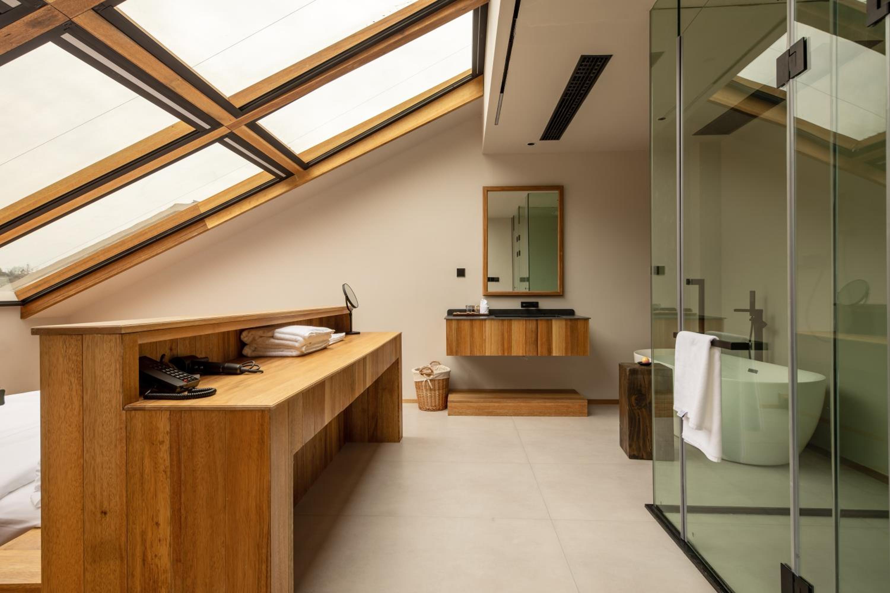 Family Suite with Starry Sky View photo 2
