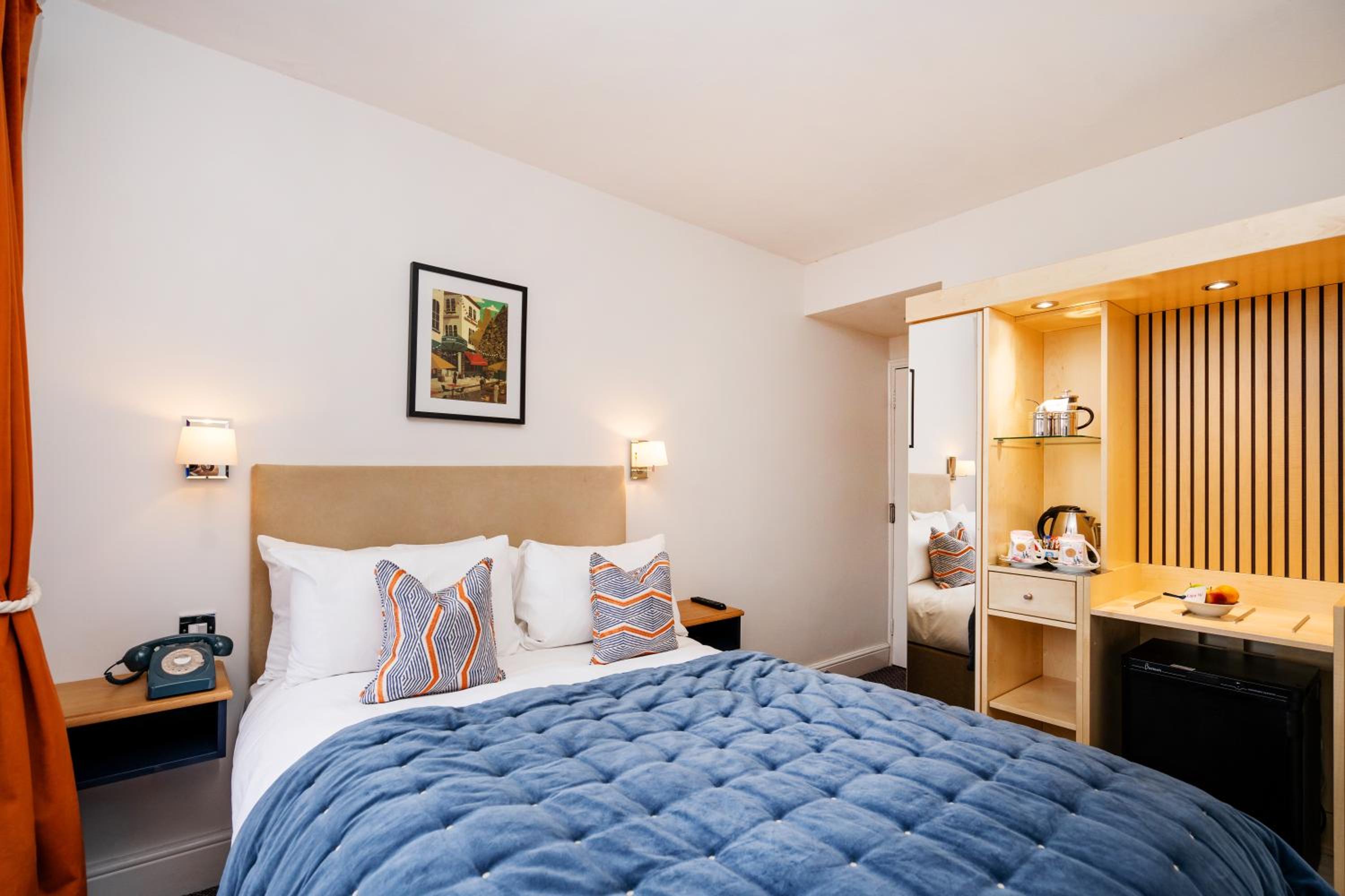 Small Double Room photo 1