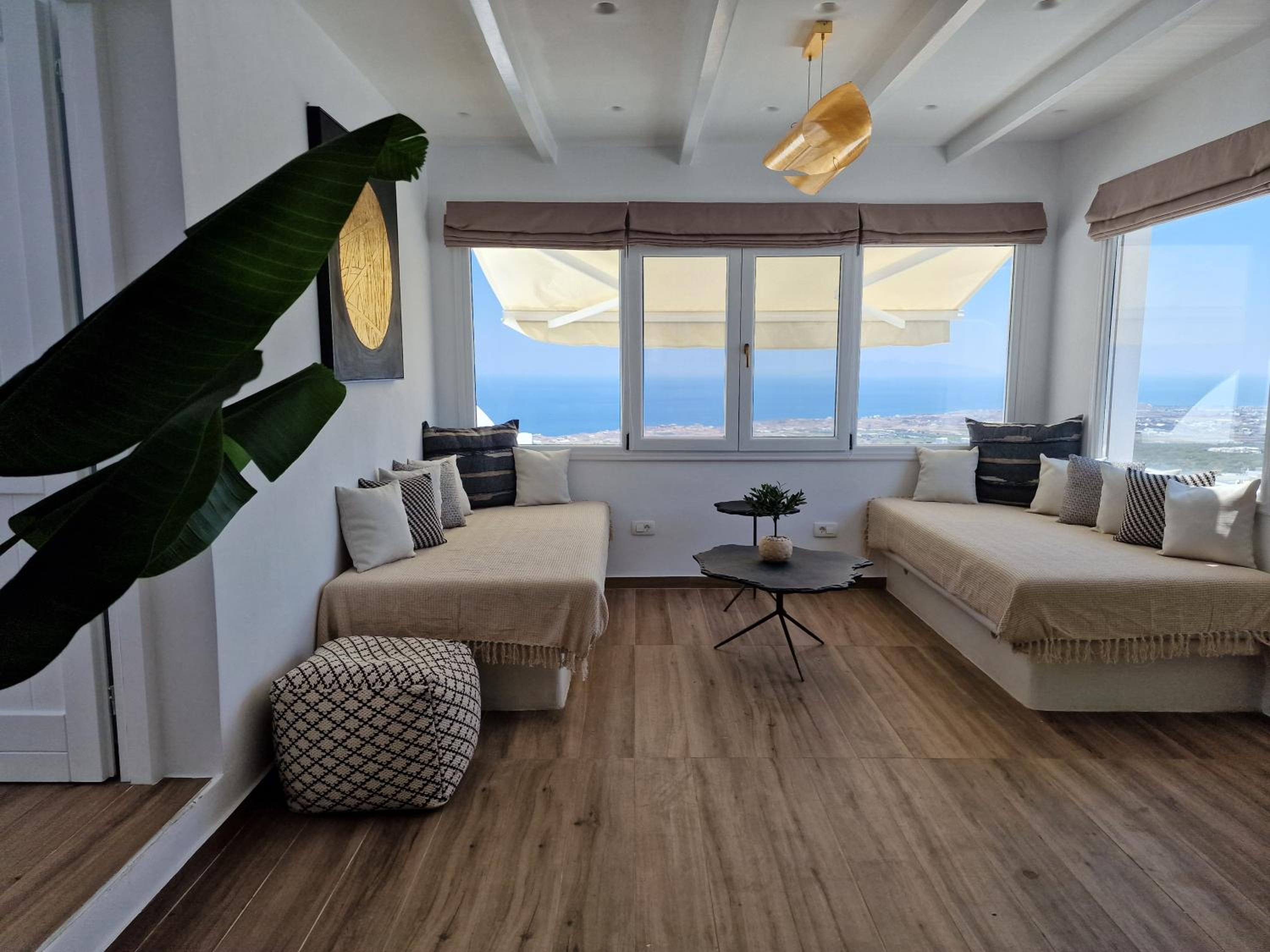 Signature Suite with Outdoor Hot Tub and Sea View - Photo 6