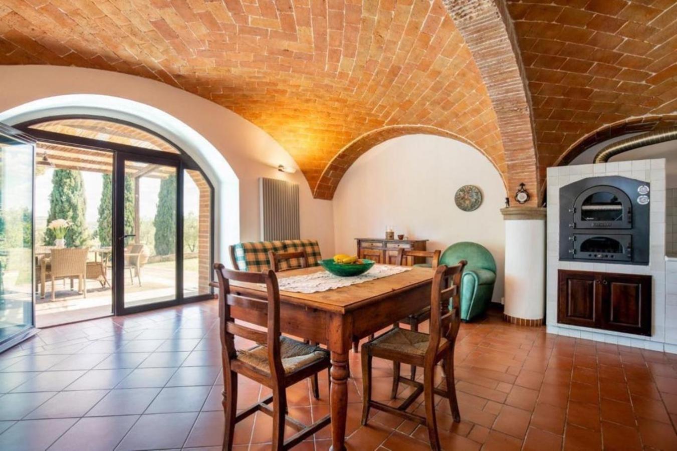 Villa photo 3