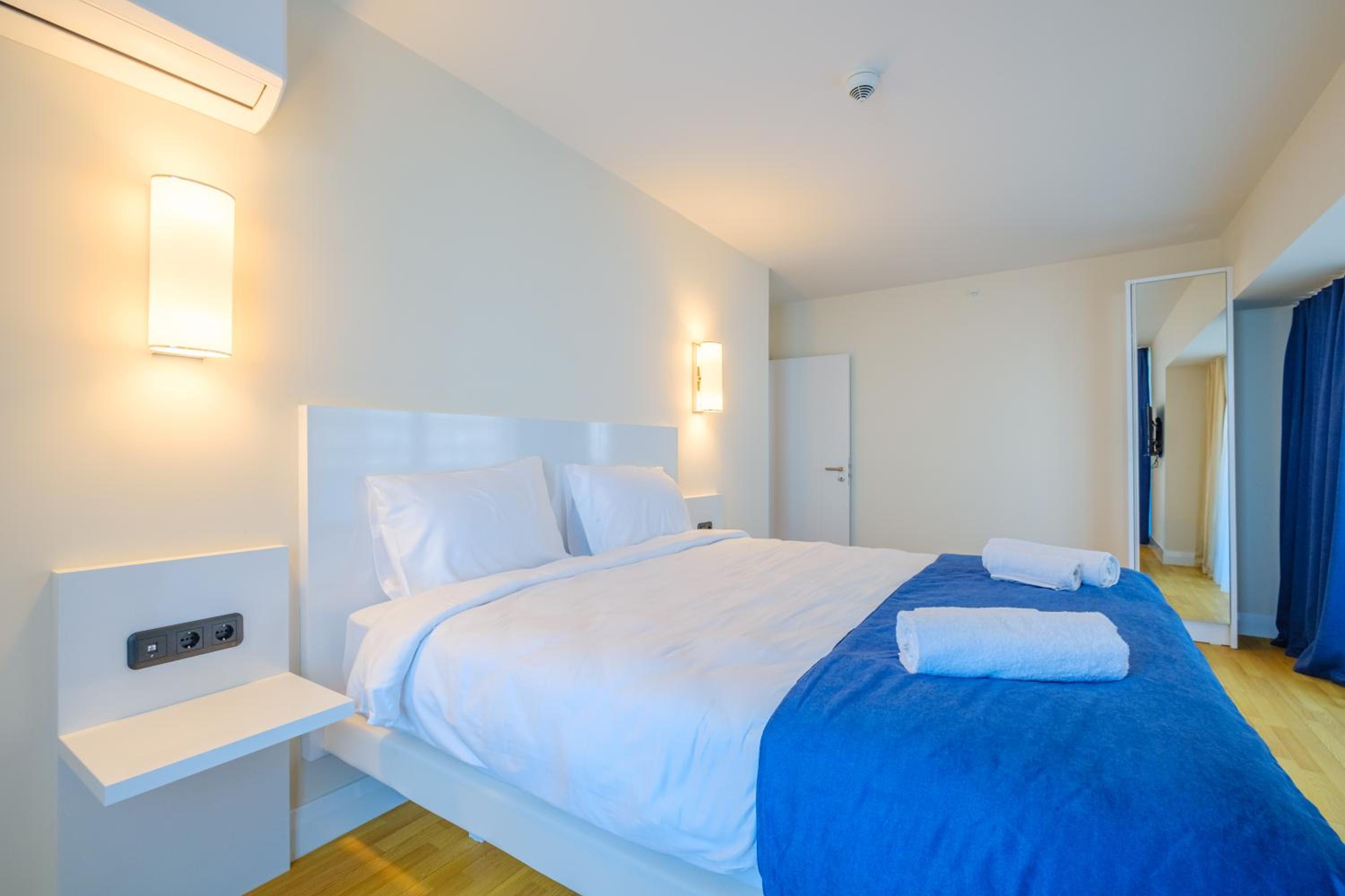 Deluxe Suite - Photo 5