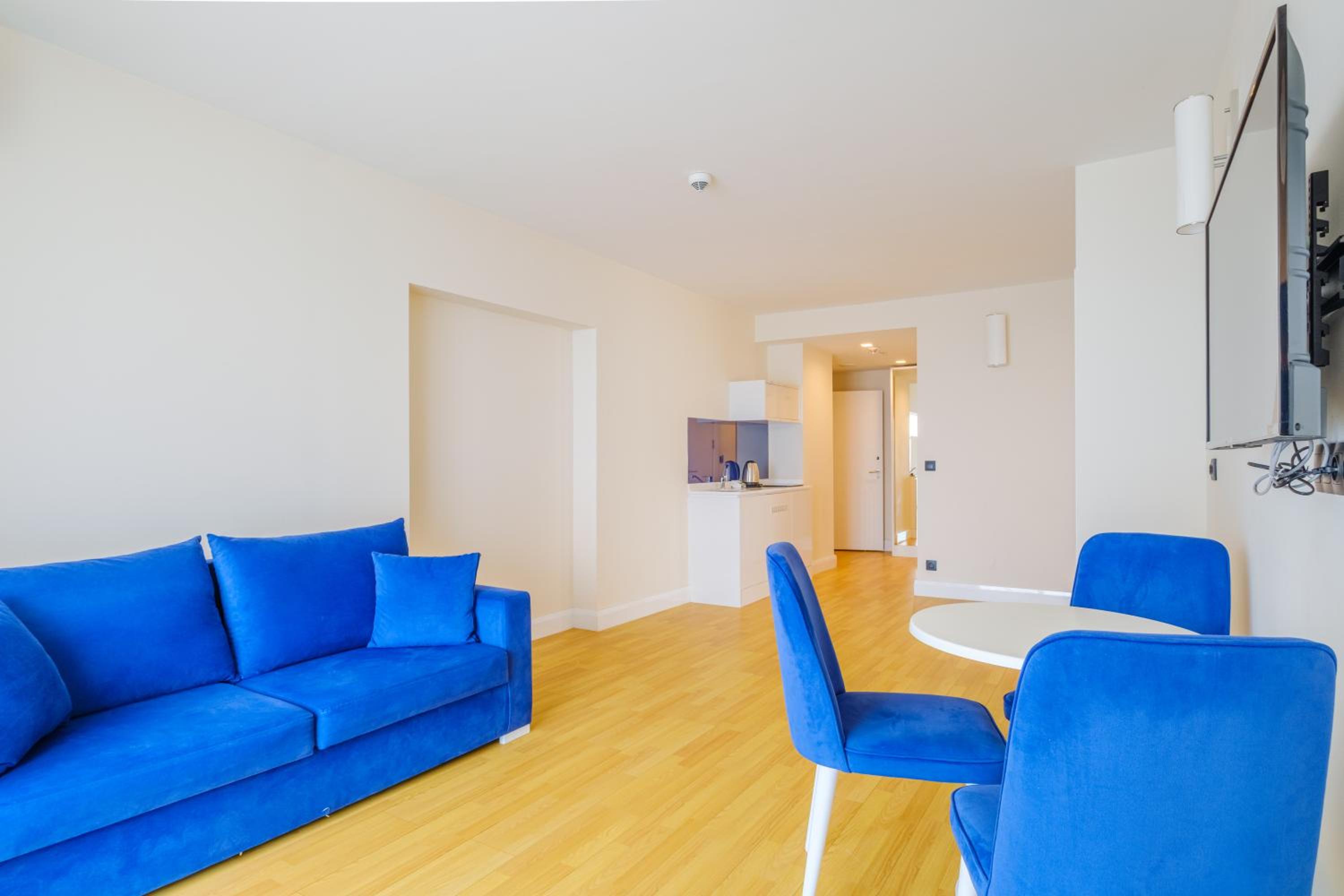 Deluxe Suite - Photo 4