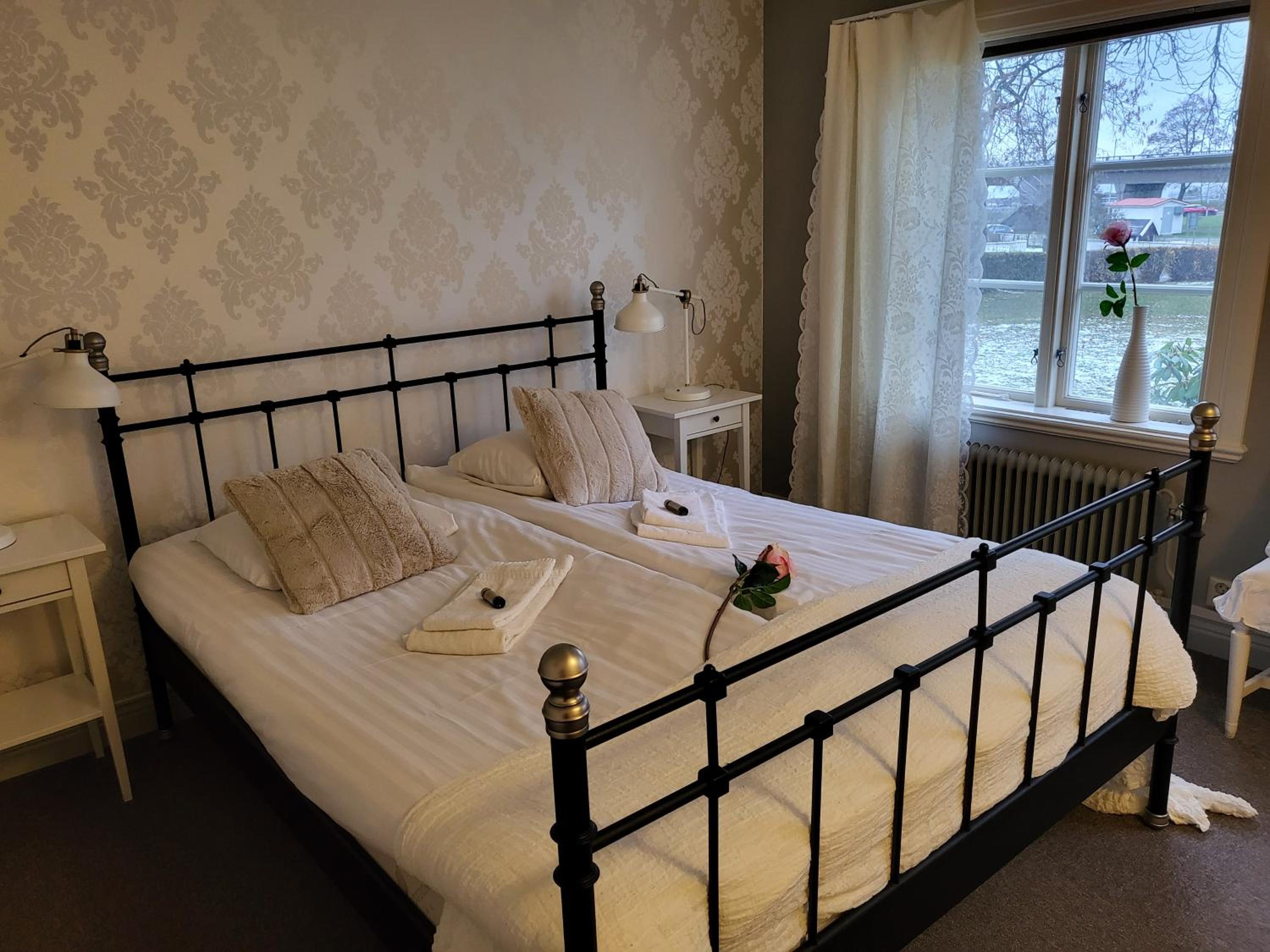 Triple Room with Shared Bathroom