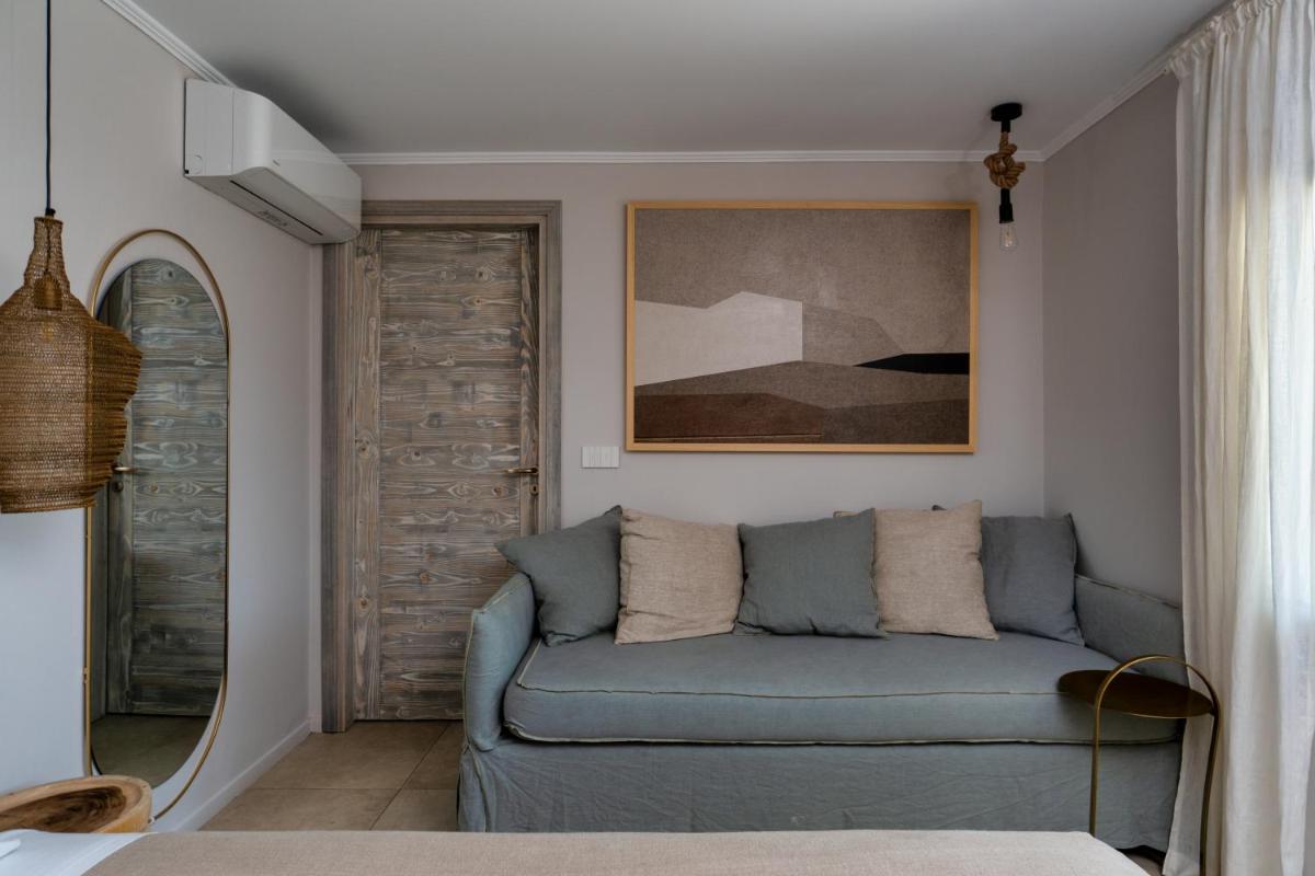 Classic Triple Room photo 2