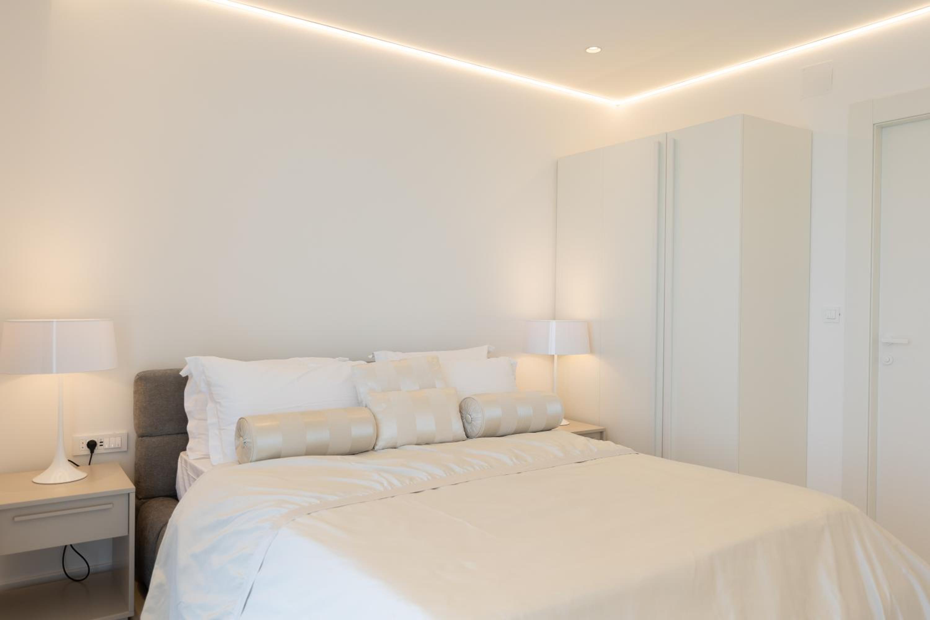 Apartment with Sea View - Photo 17