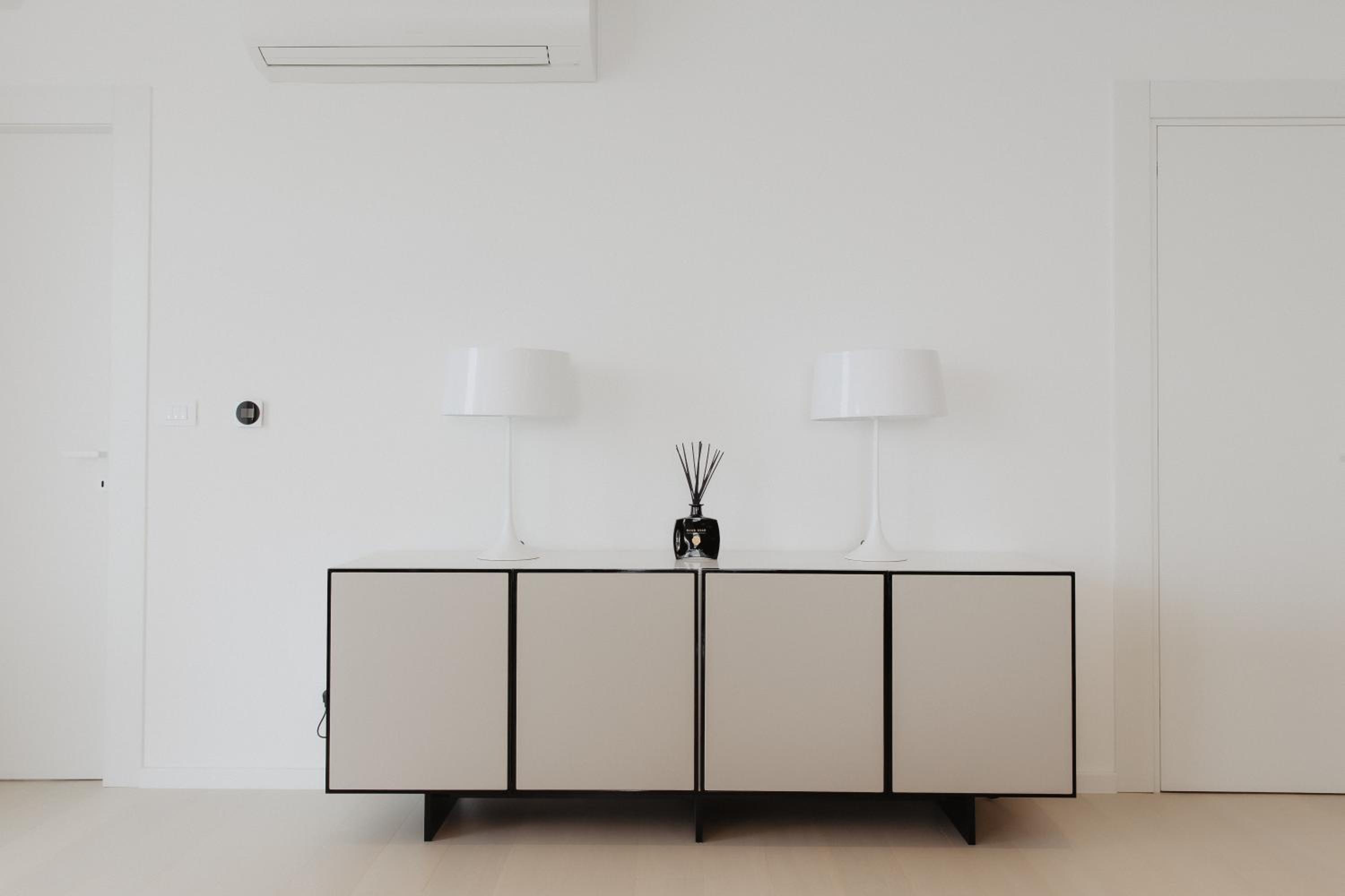Apartment with Sea View - Photo 9