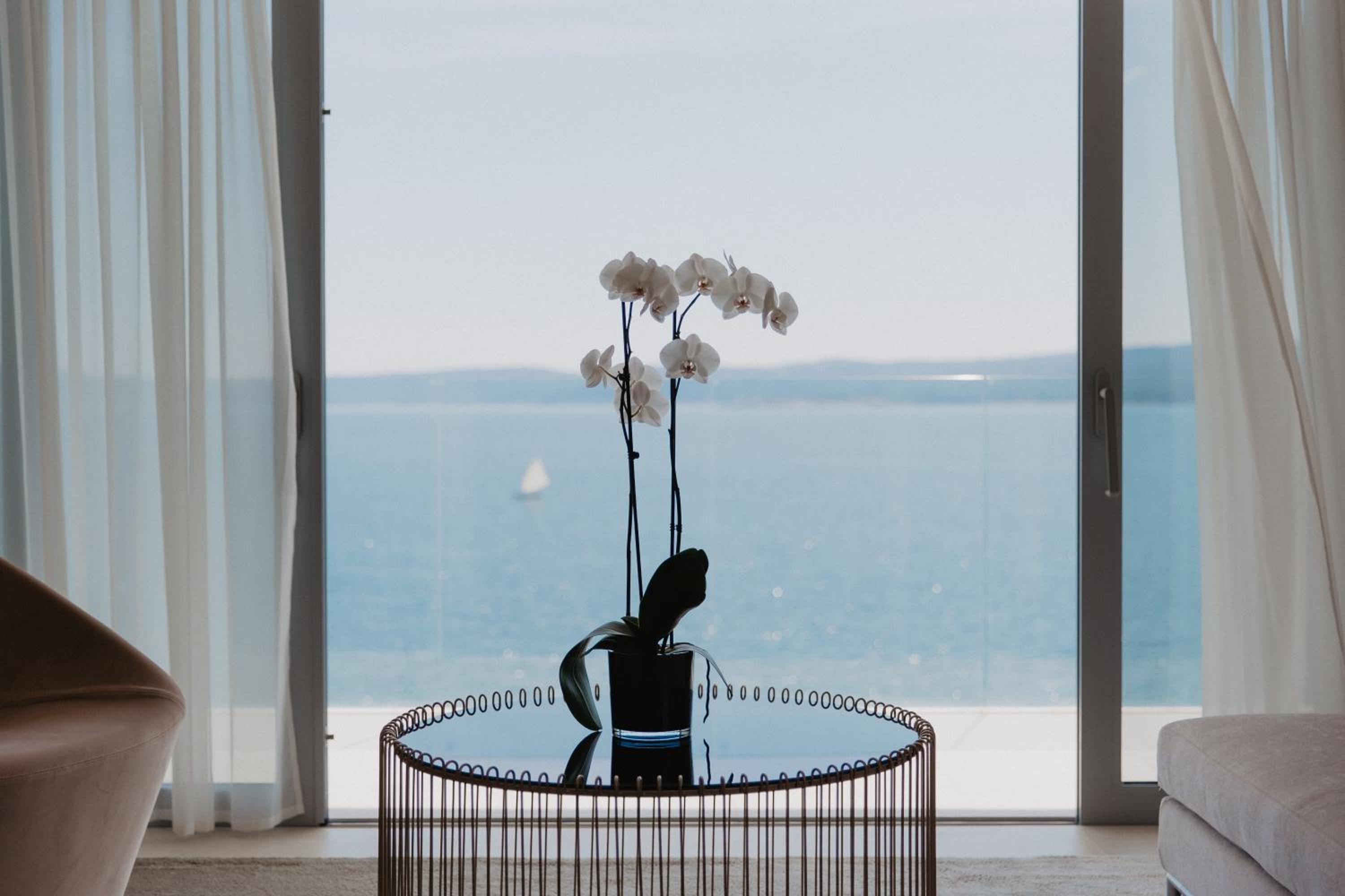 Apartment with Sea View - Photo 23