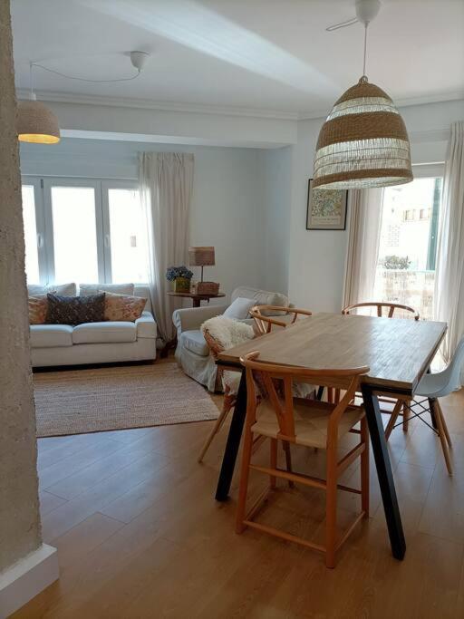 Three-Bedroom Apartment photo 2