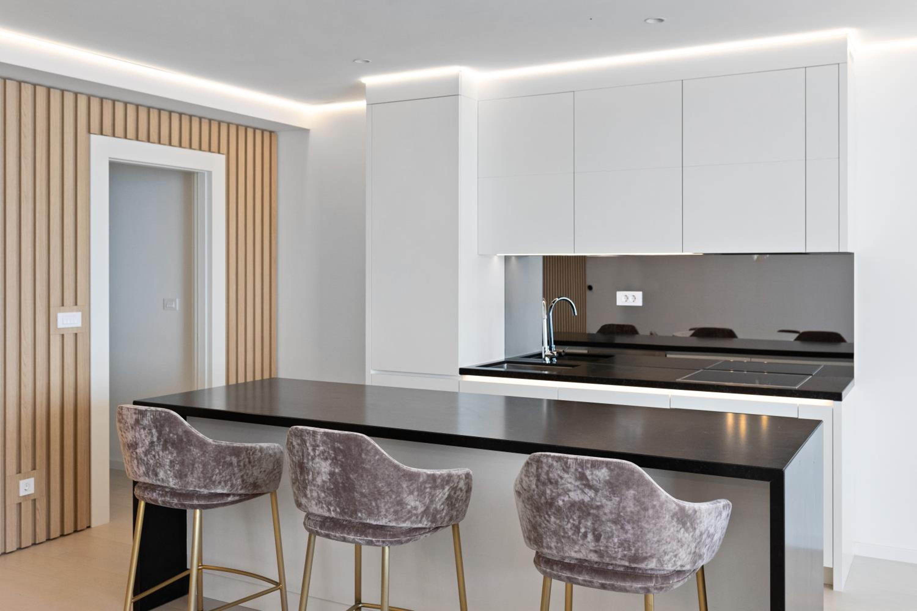 Apartment with Sea View - Photo 25