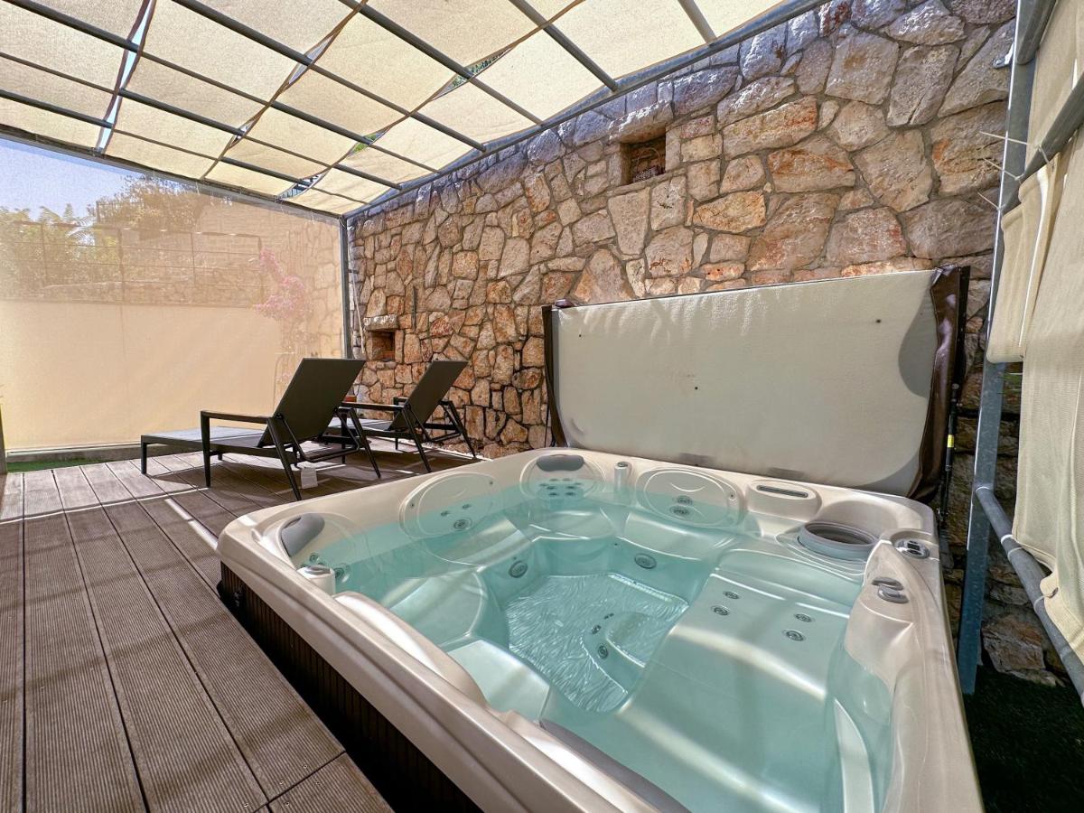 Apartment with Terrace photo 1