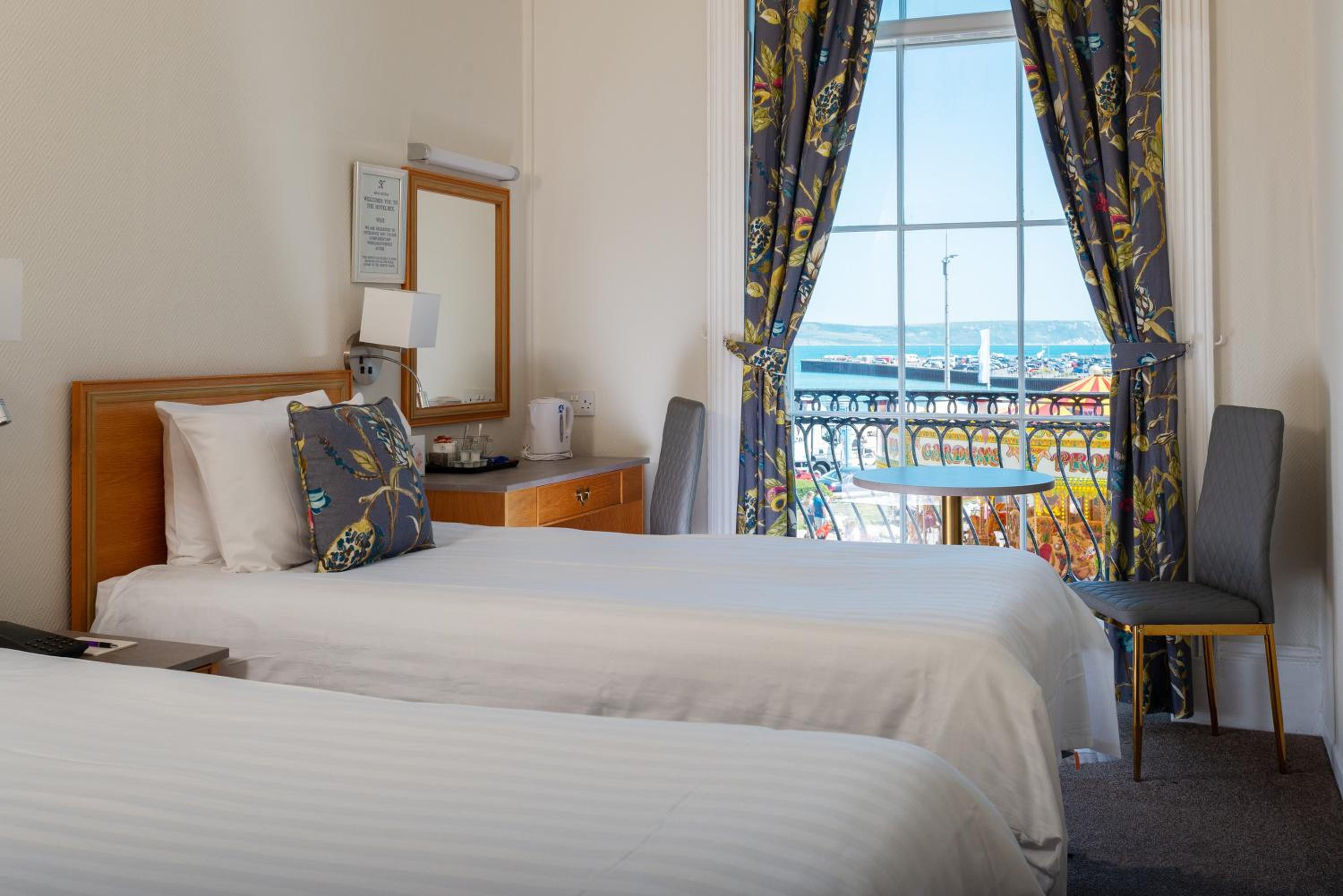 Twin Room with Balcony photo 2