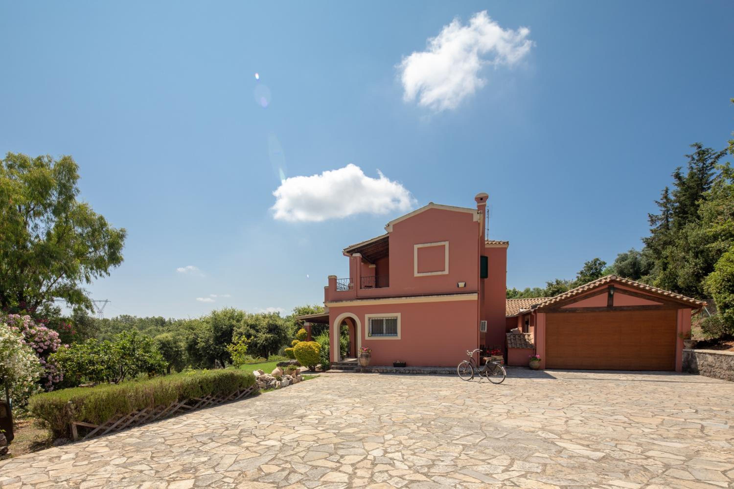Villa With Private Pool photo 2
