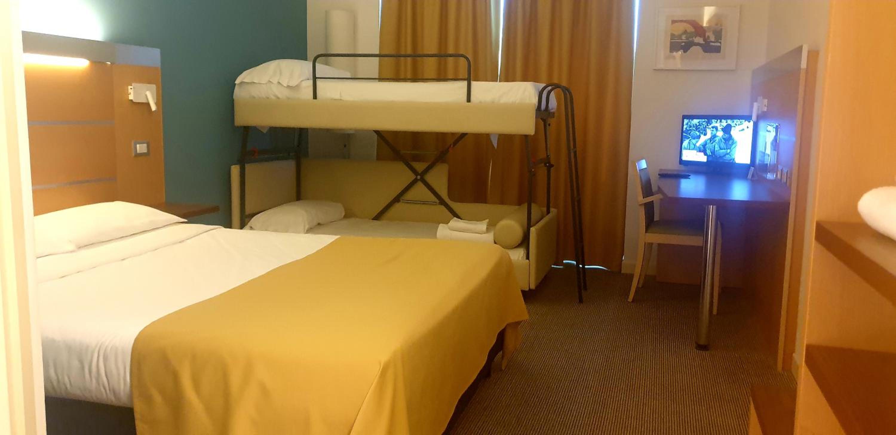 Quadruple Room photo 2
