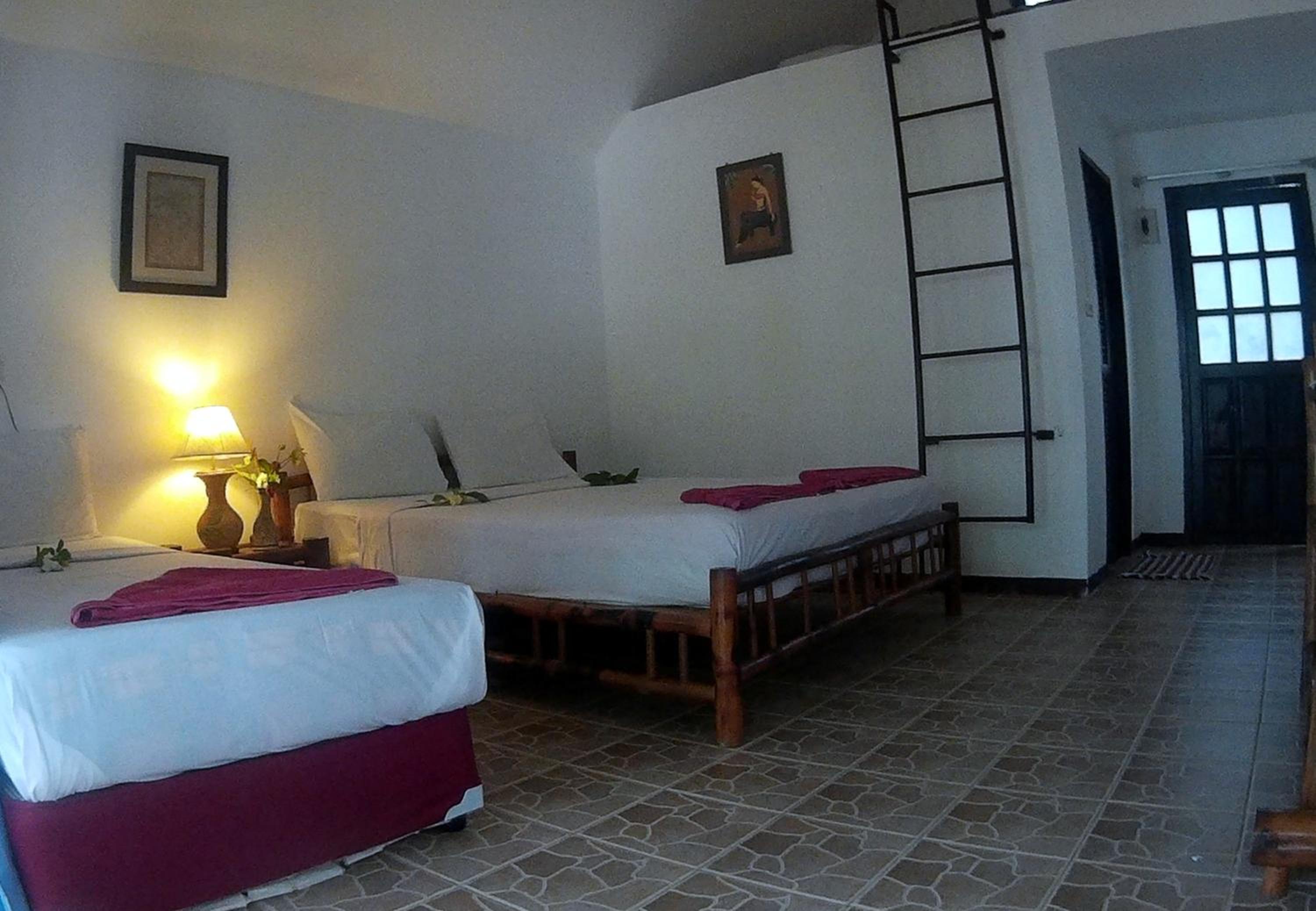 Bungalow - Beach Front - Photo 6