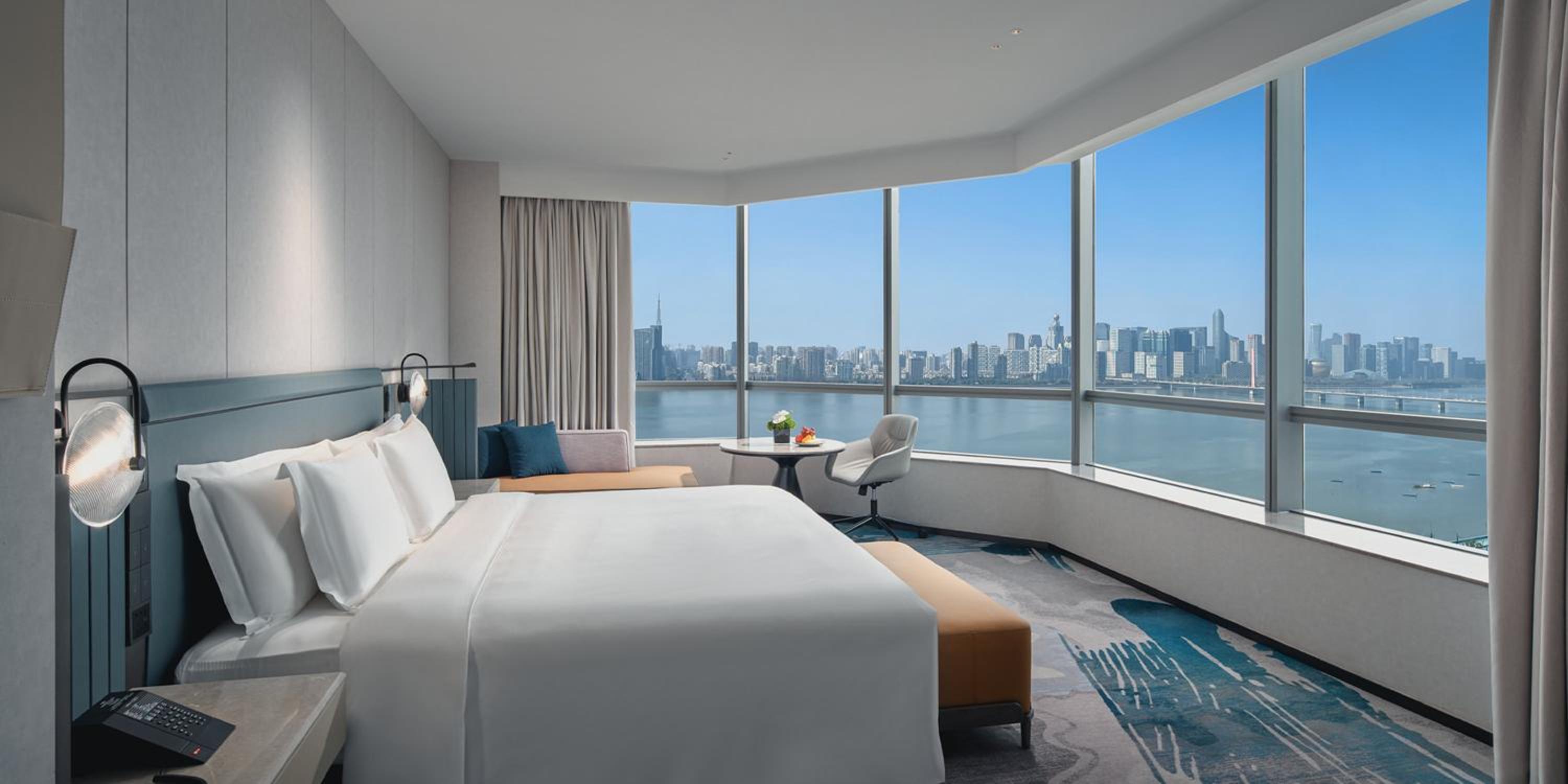 Premium King Room with River View photo 3