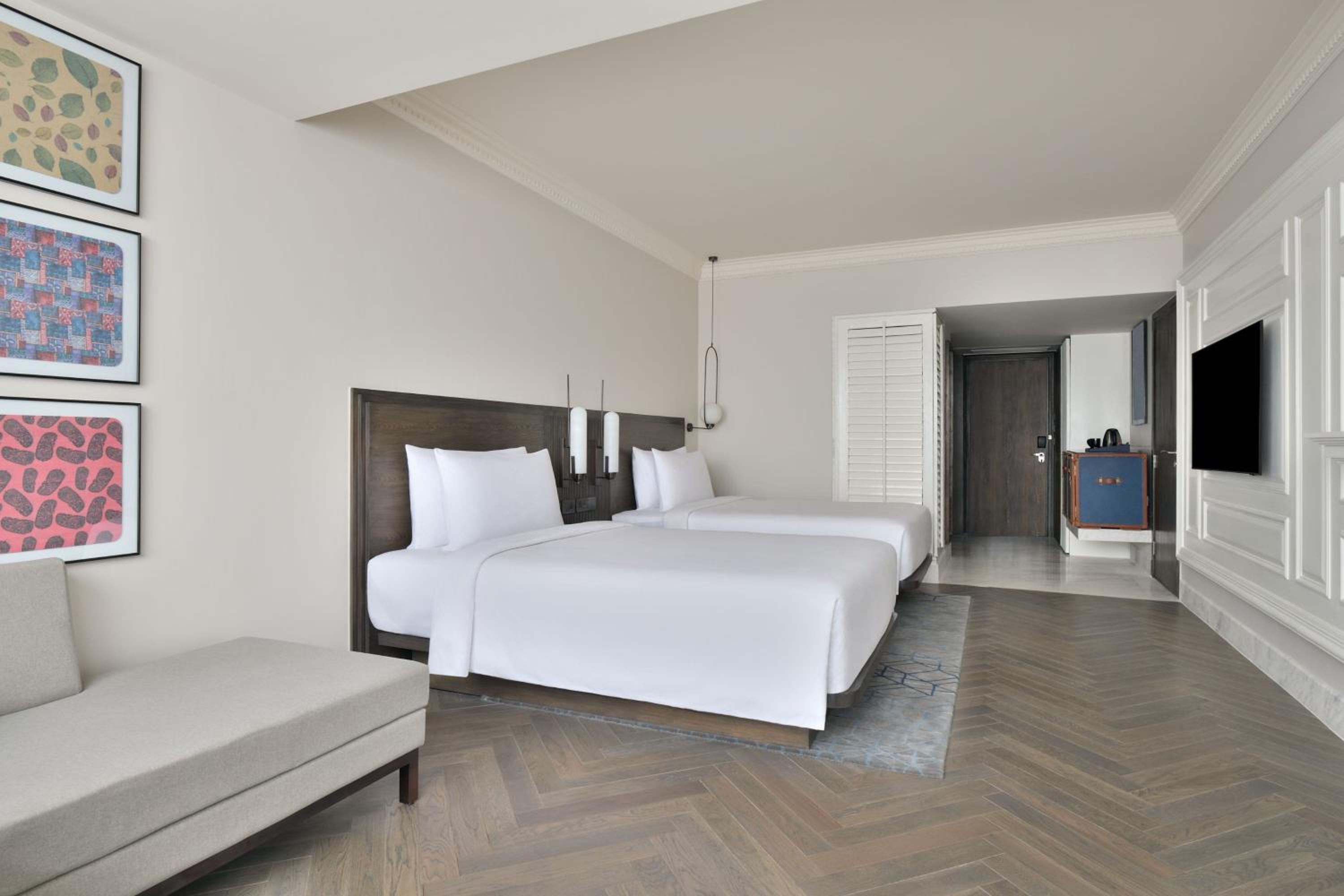 Premium Twin, Larger Guest room, 2 Double X Complimentary Golden Temple transfers - Photo 2
