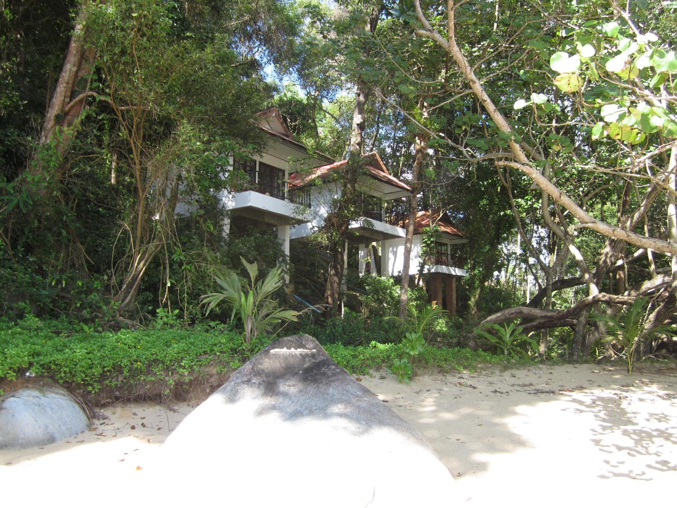 Bungalow - Beach Front - Photo 10