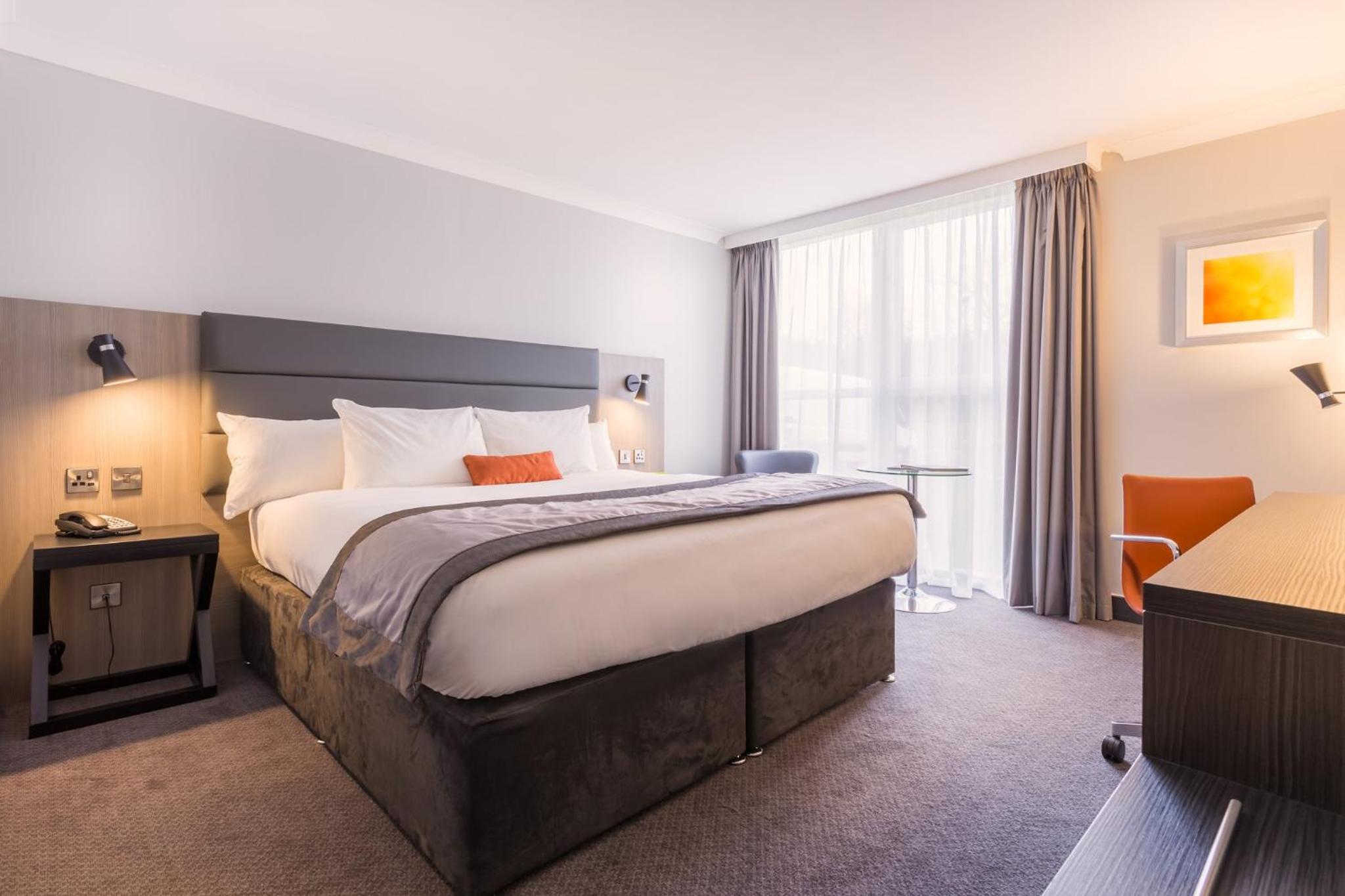 King Room with Large King Bed - Photo 2