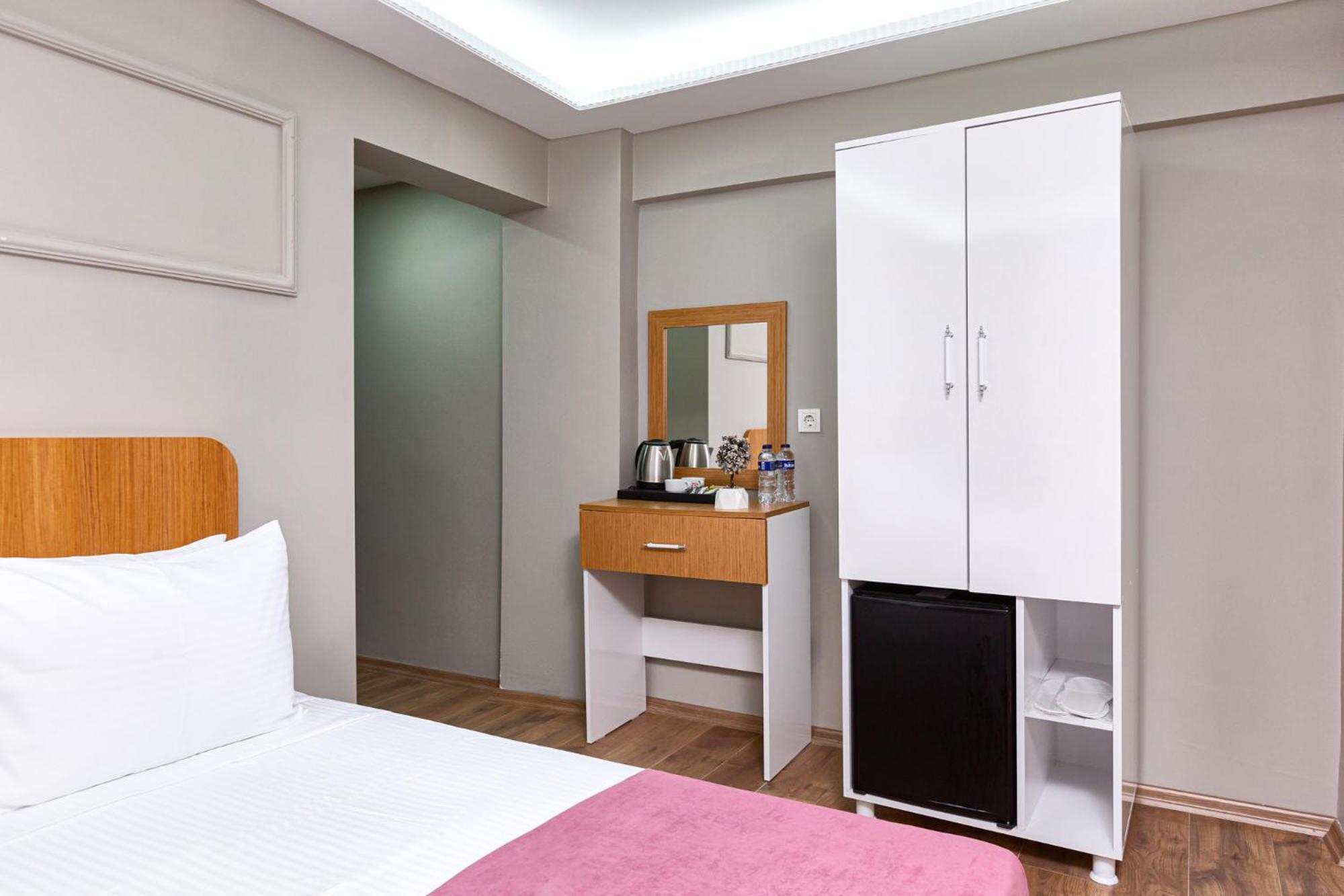 Standard Triple Room photo 3