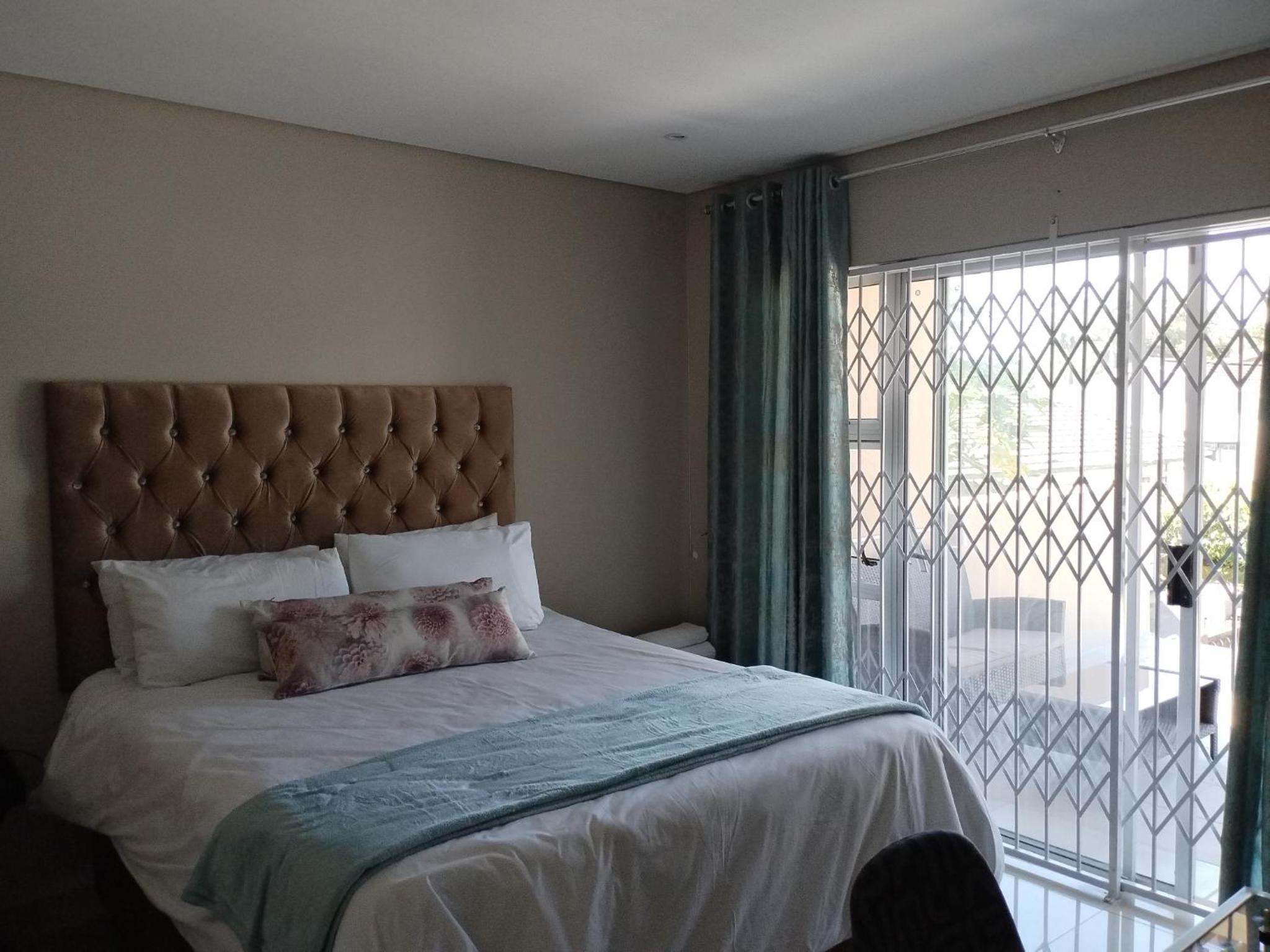 Family Room with Balcony photo 1