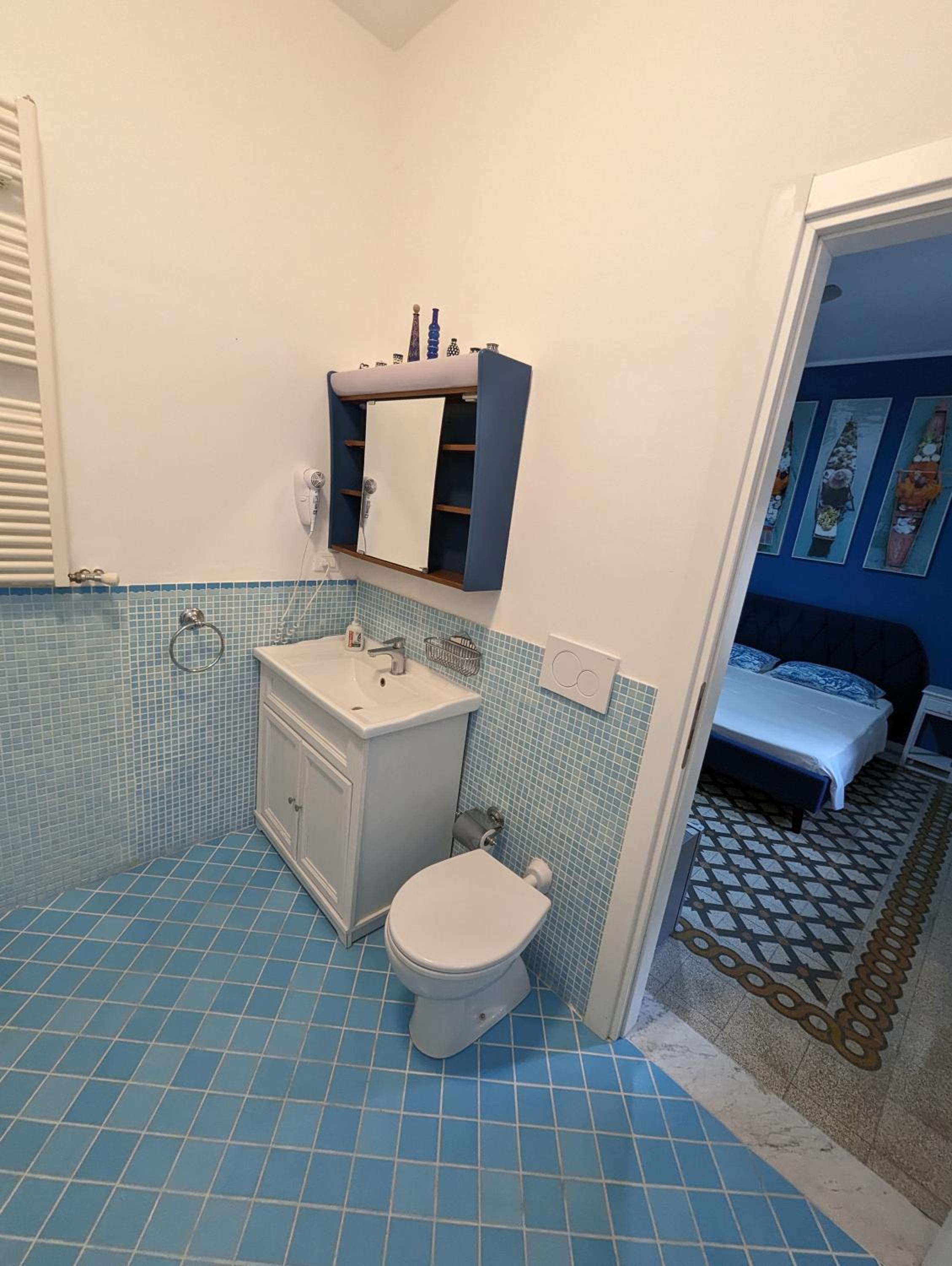 Double Room With Private Bathroom - Photo 2