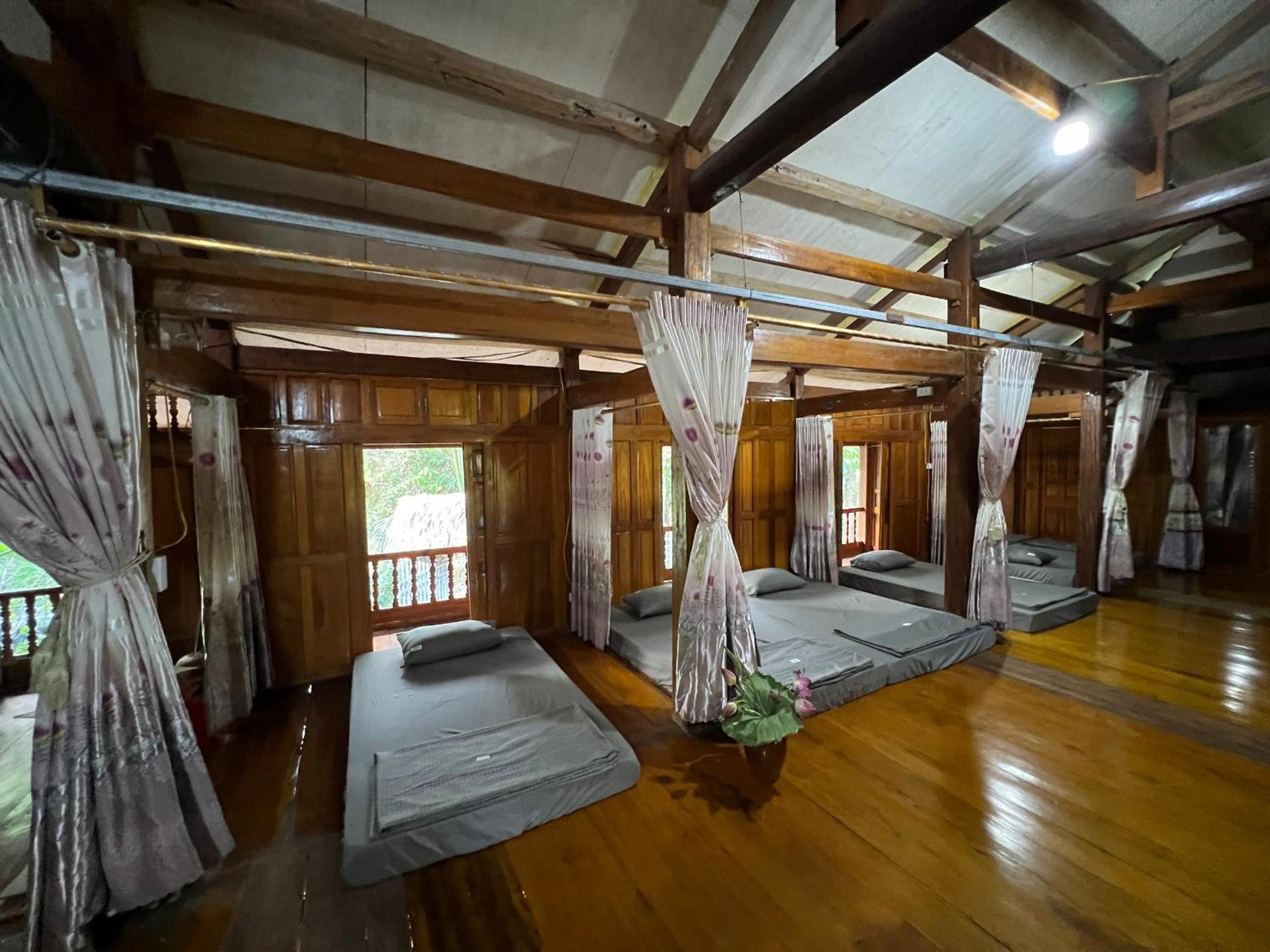 Bed in 4-Bed Mixed Dormitory Room photo 2