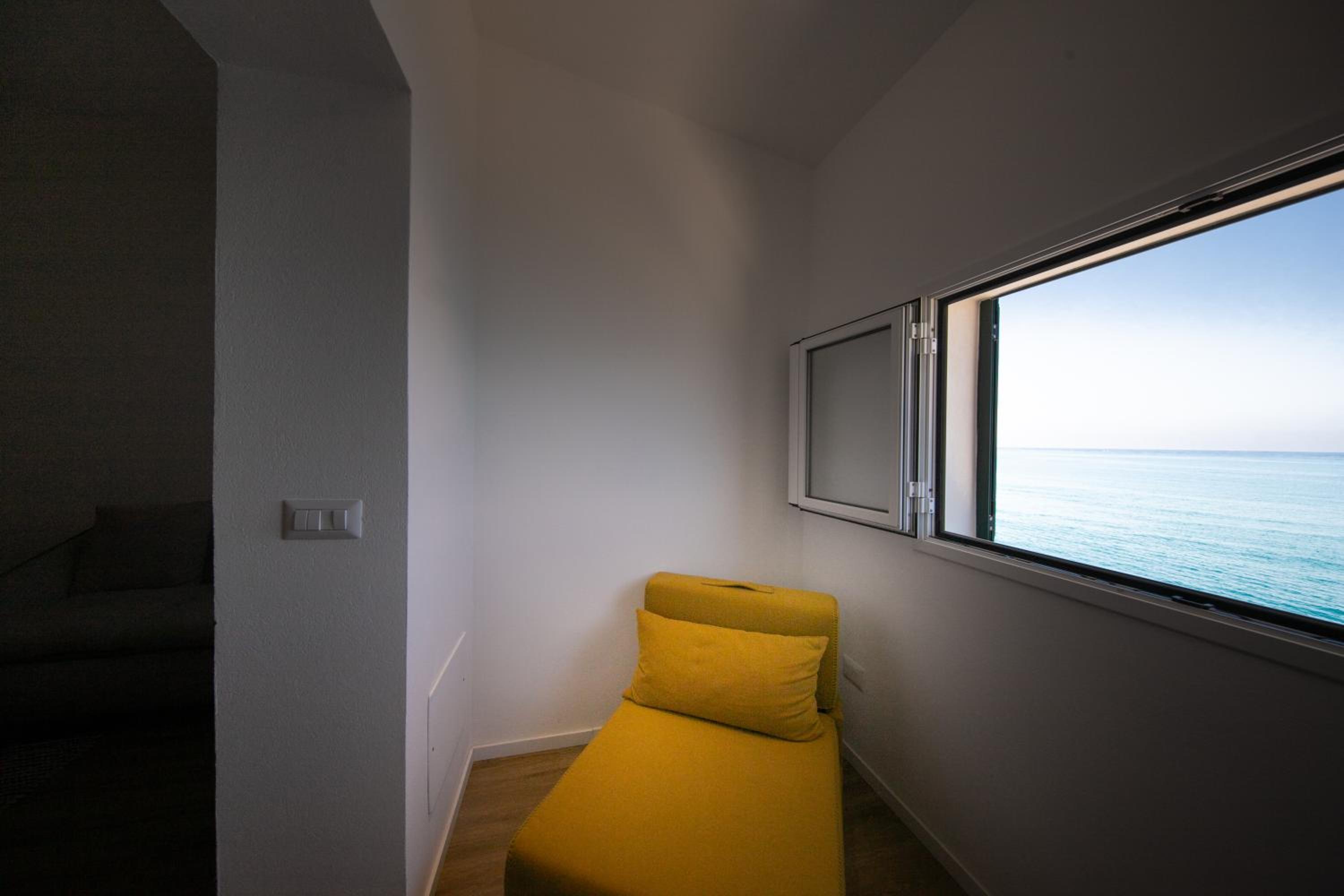 Suite with Sea View - Photo 4