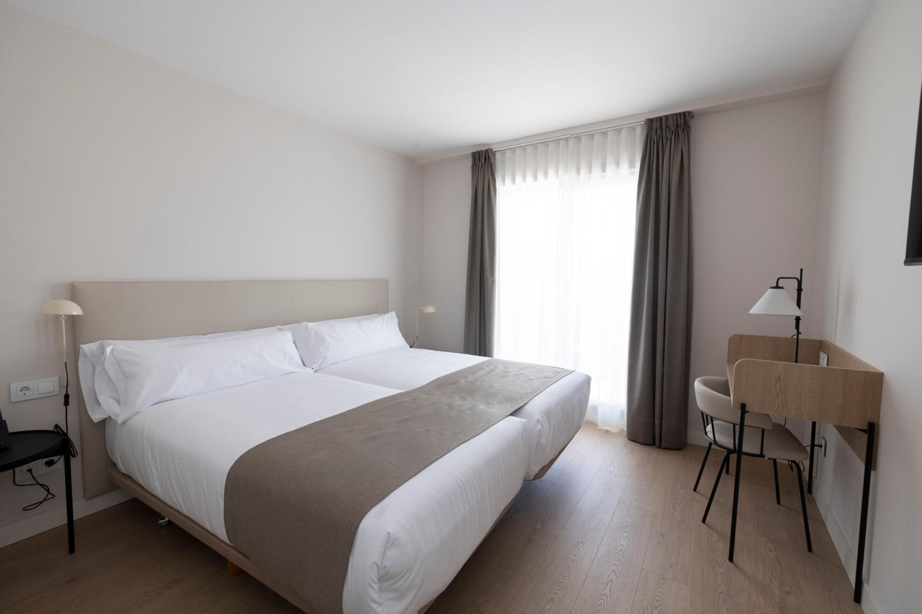 Double or Twin Room with Terrace photo 2