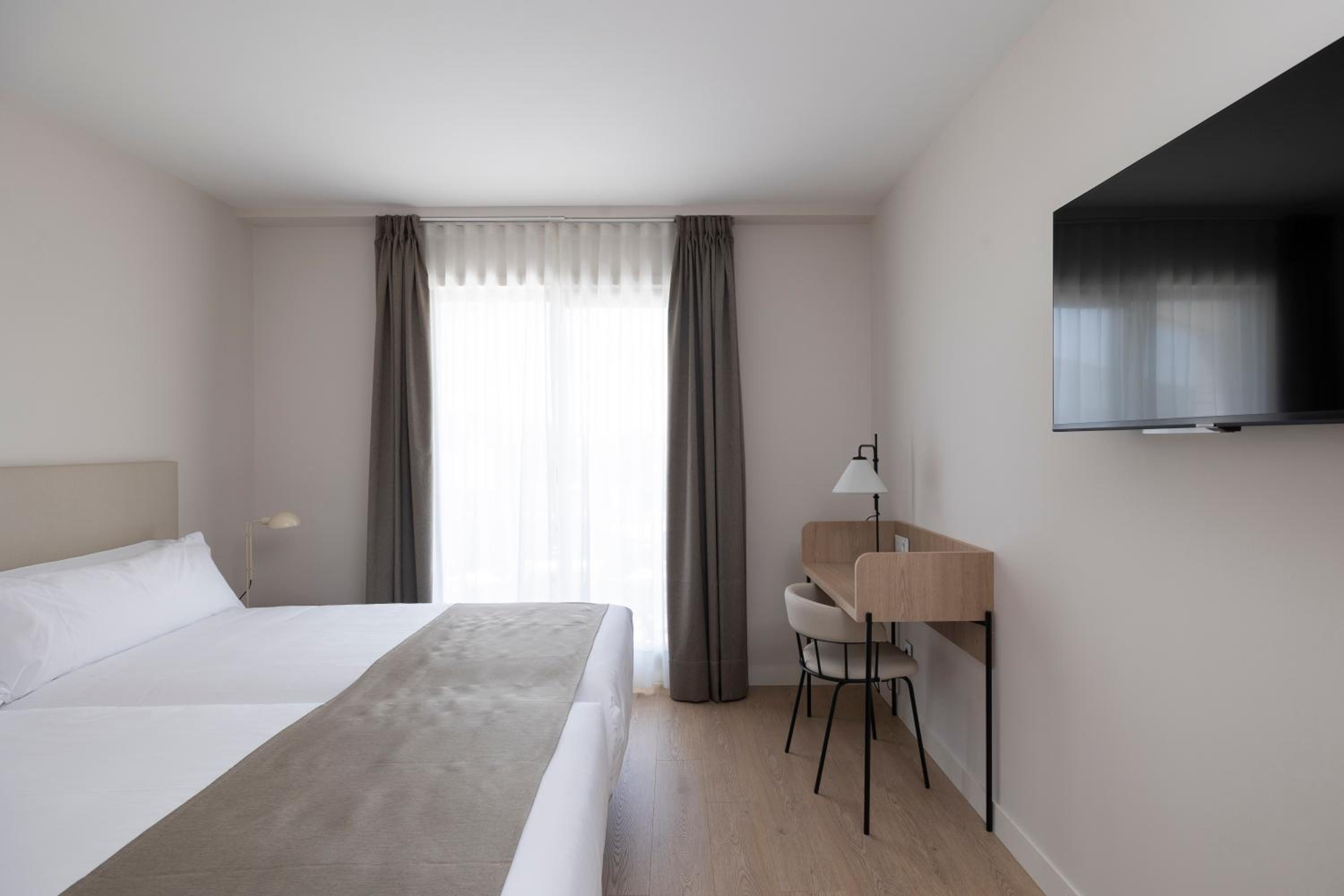 Double or Twin Room with Terrace photo 3