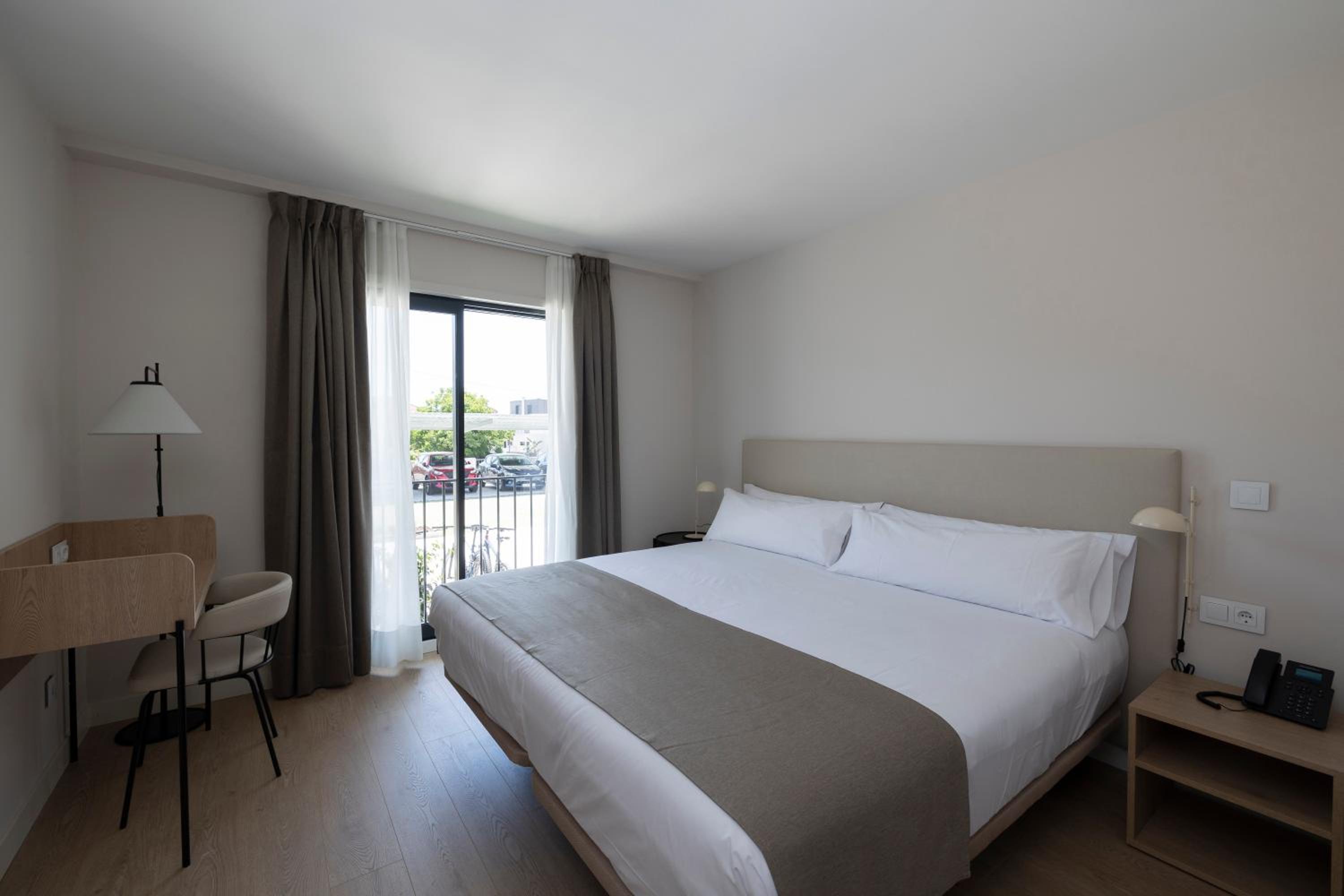 Double or Twin Room with Terrace