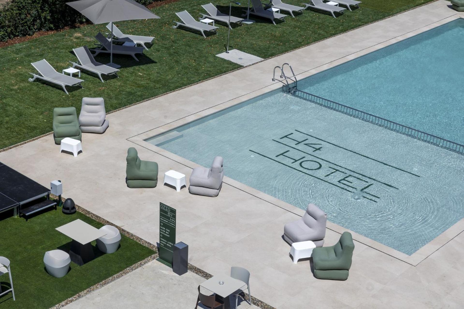 Double Or Twin Room With Pool View photo 3