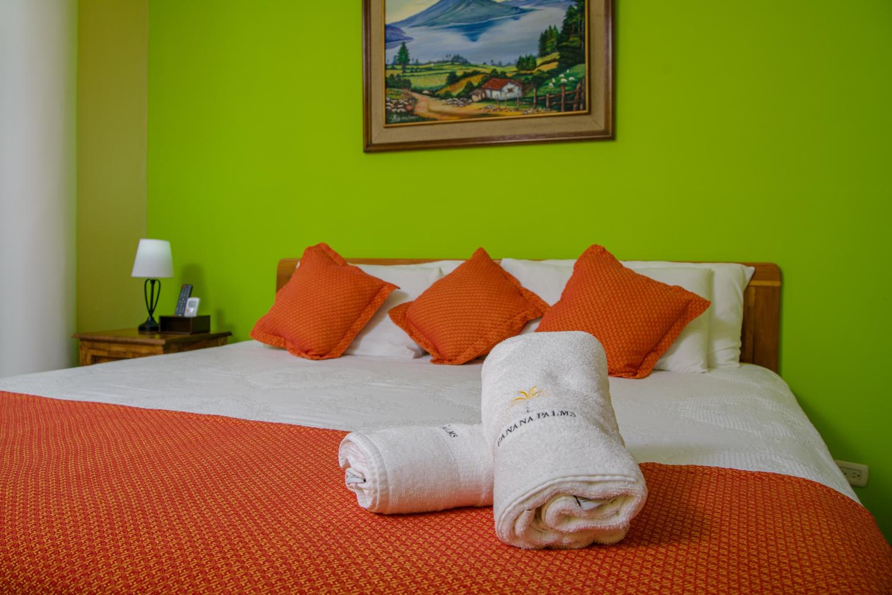 Deluxe Double or Twin Room with Lake View photo 2