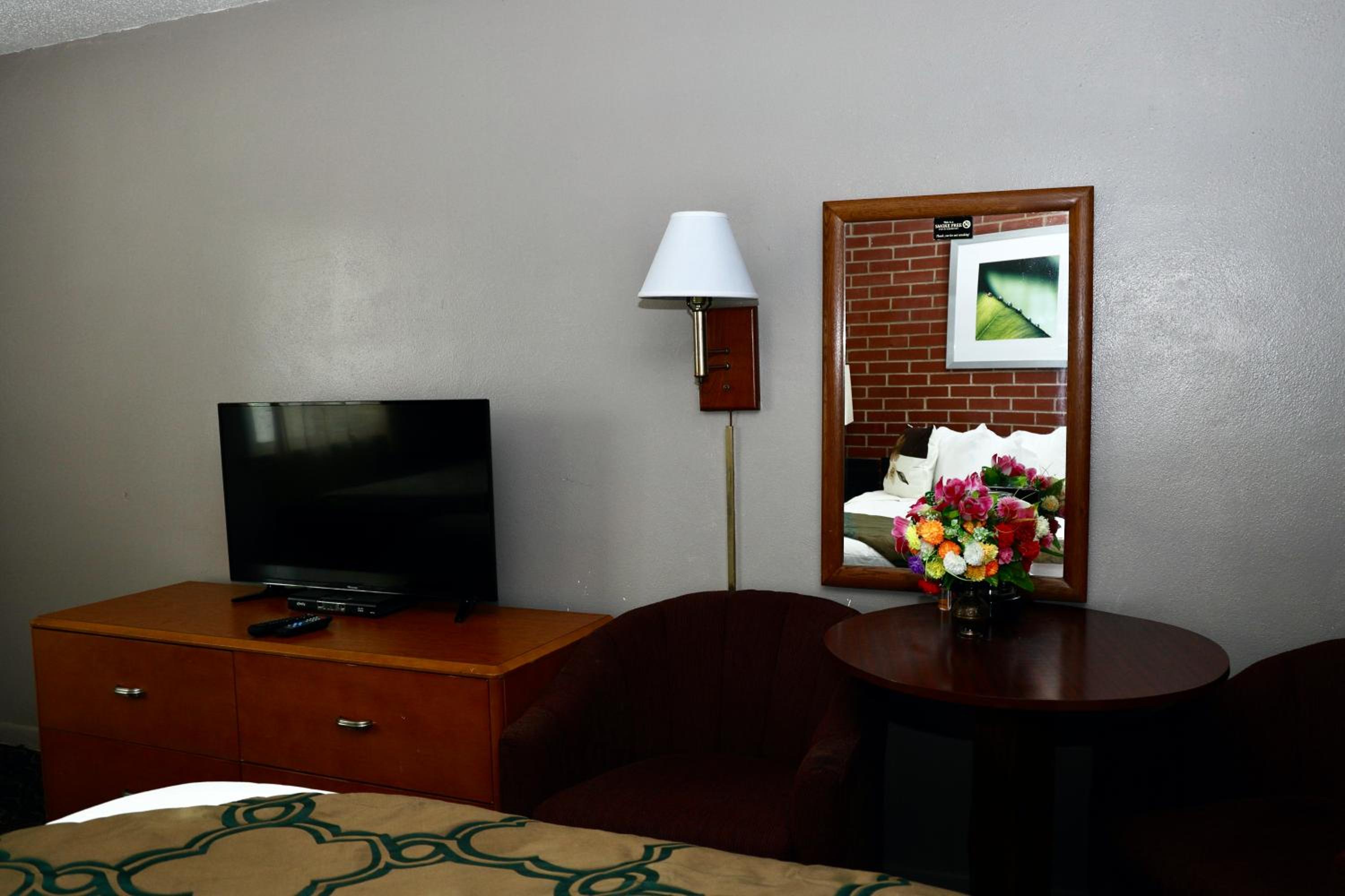 Deluxe Queen Room photo 2