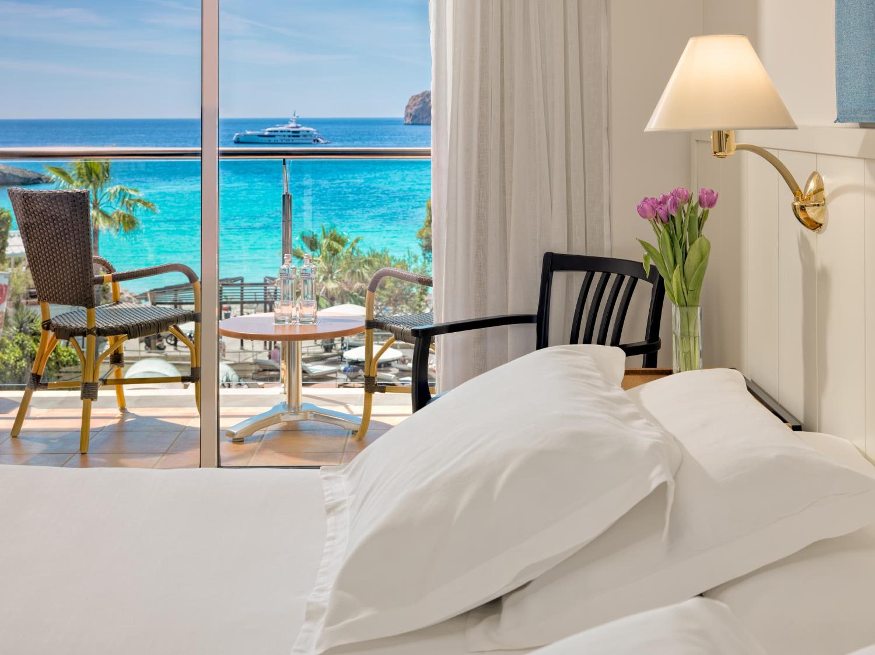Superior Double or Twin Room with Sea View - Photo 3