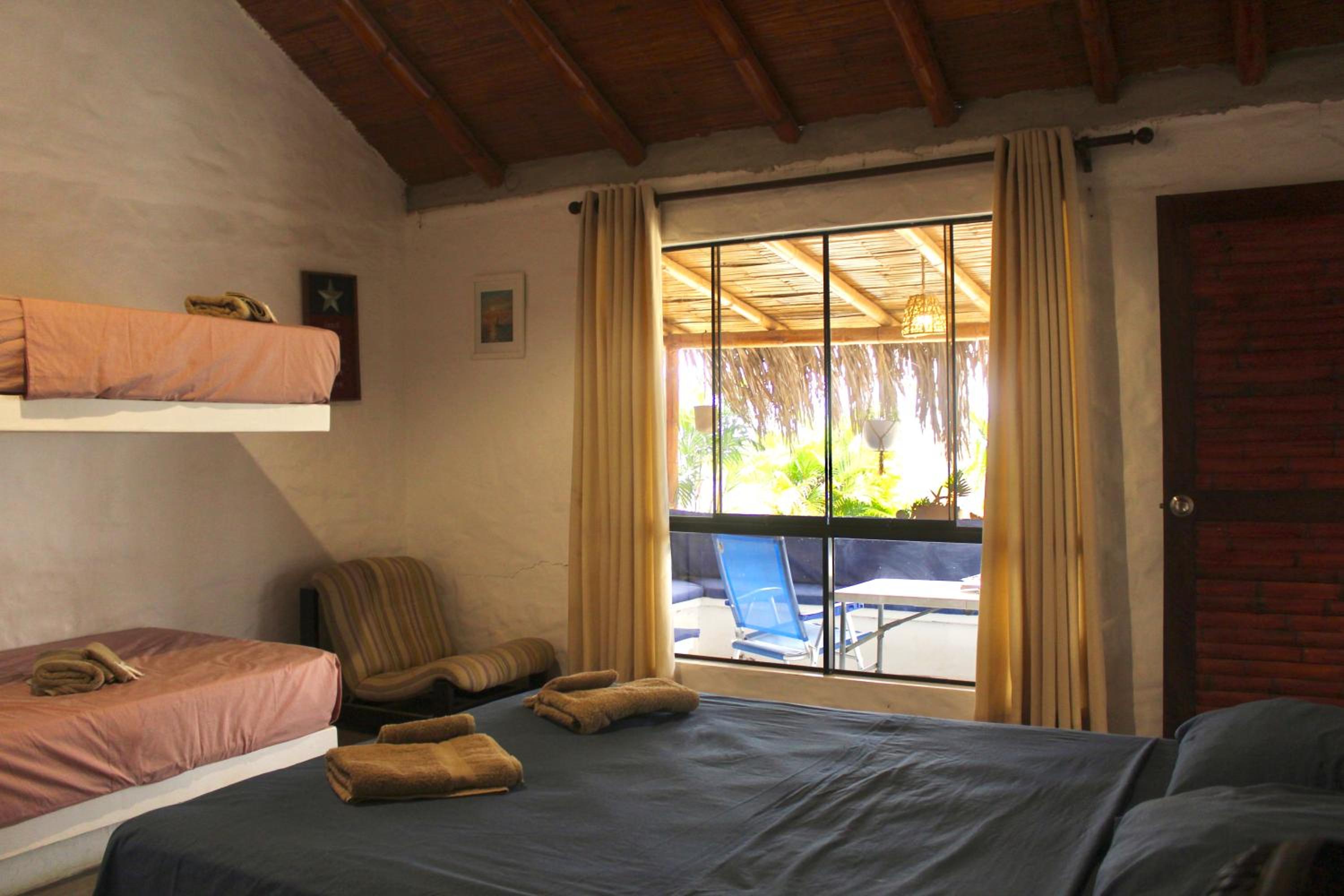 Standard Triple Room with Sea View photo 1