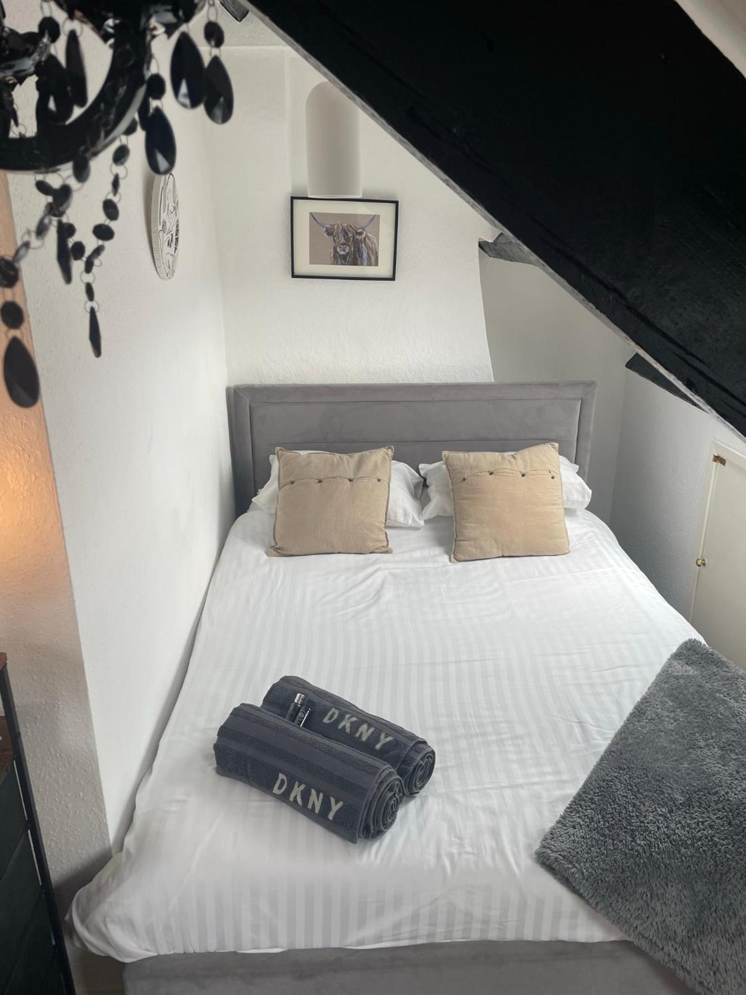 Two-Bedroom House photo 2