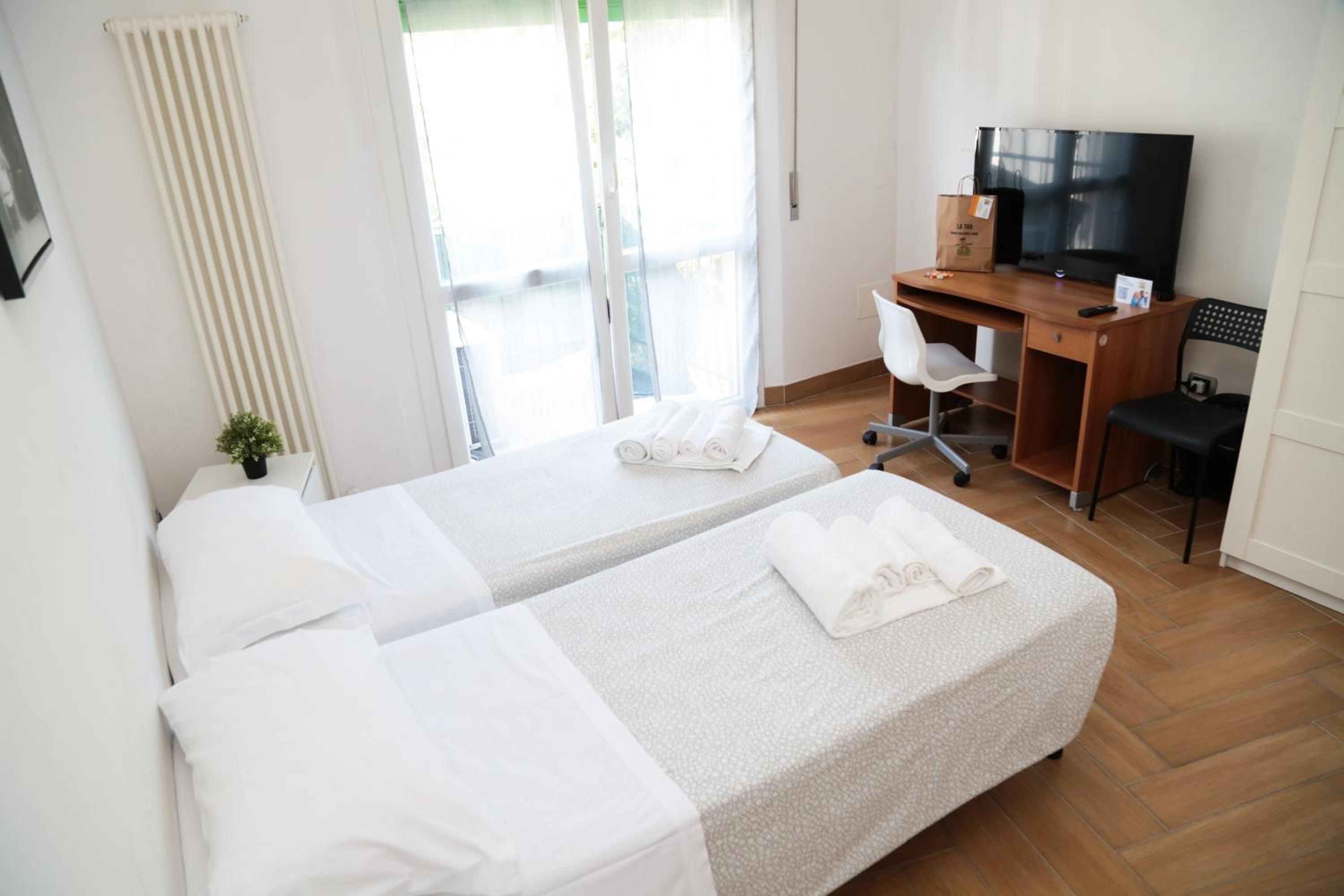 Twin Room with Shared Toilet
